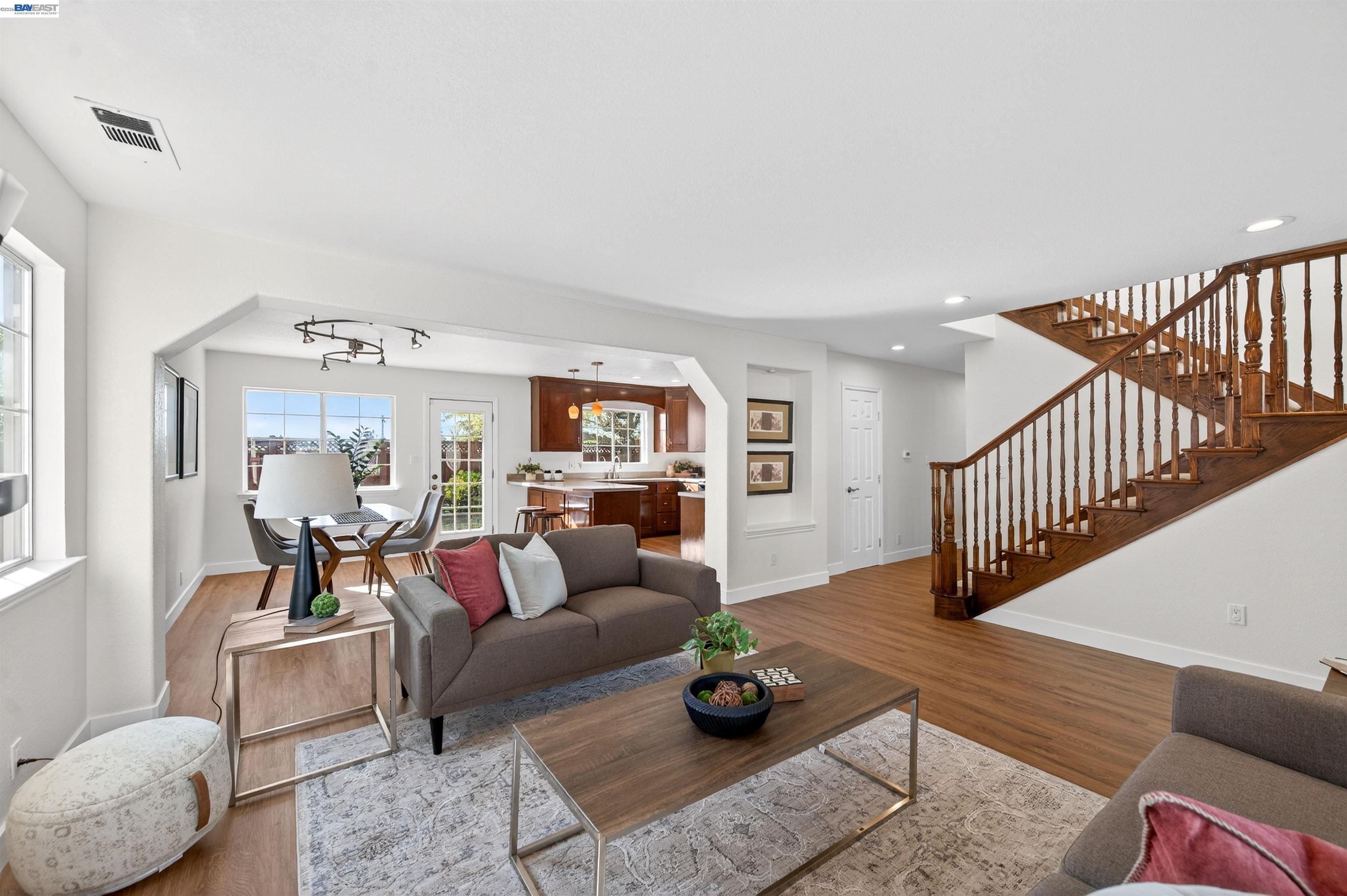 Detail Gallery Image 7 of 30 For 1185 El Dorado Drive, Livermore,  CA 94550 - 5 Beds | 3 Baths