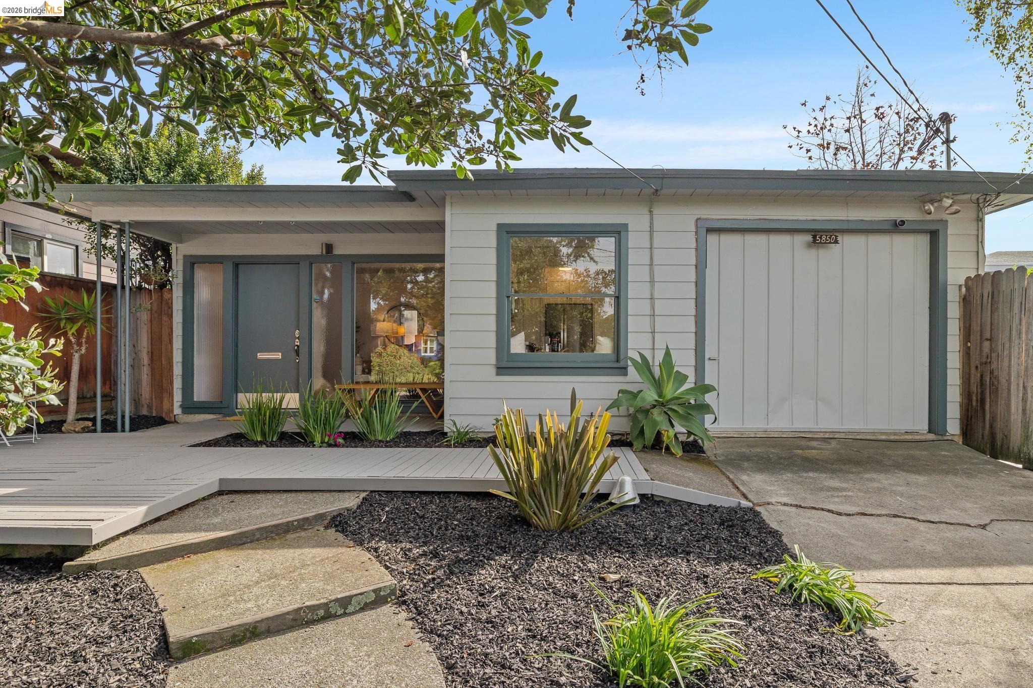 Front Image Thumbnail for EB41127480