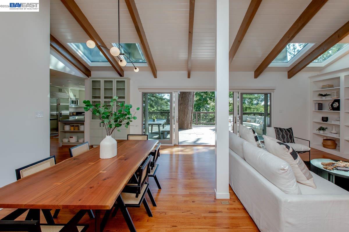 Detail Gallery Image 26 of 60 For 6540 Saroni Dr, Oakland,  CA 94611 - 3 Beds | 3 Baths