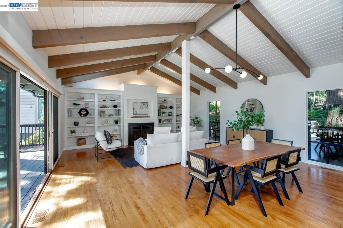 Detail Gallery Image 30 of 60 For 6540 Saroni Dr, Oakland,  CA 94611 - 3 Beds | 3 Baths