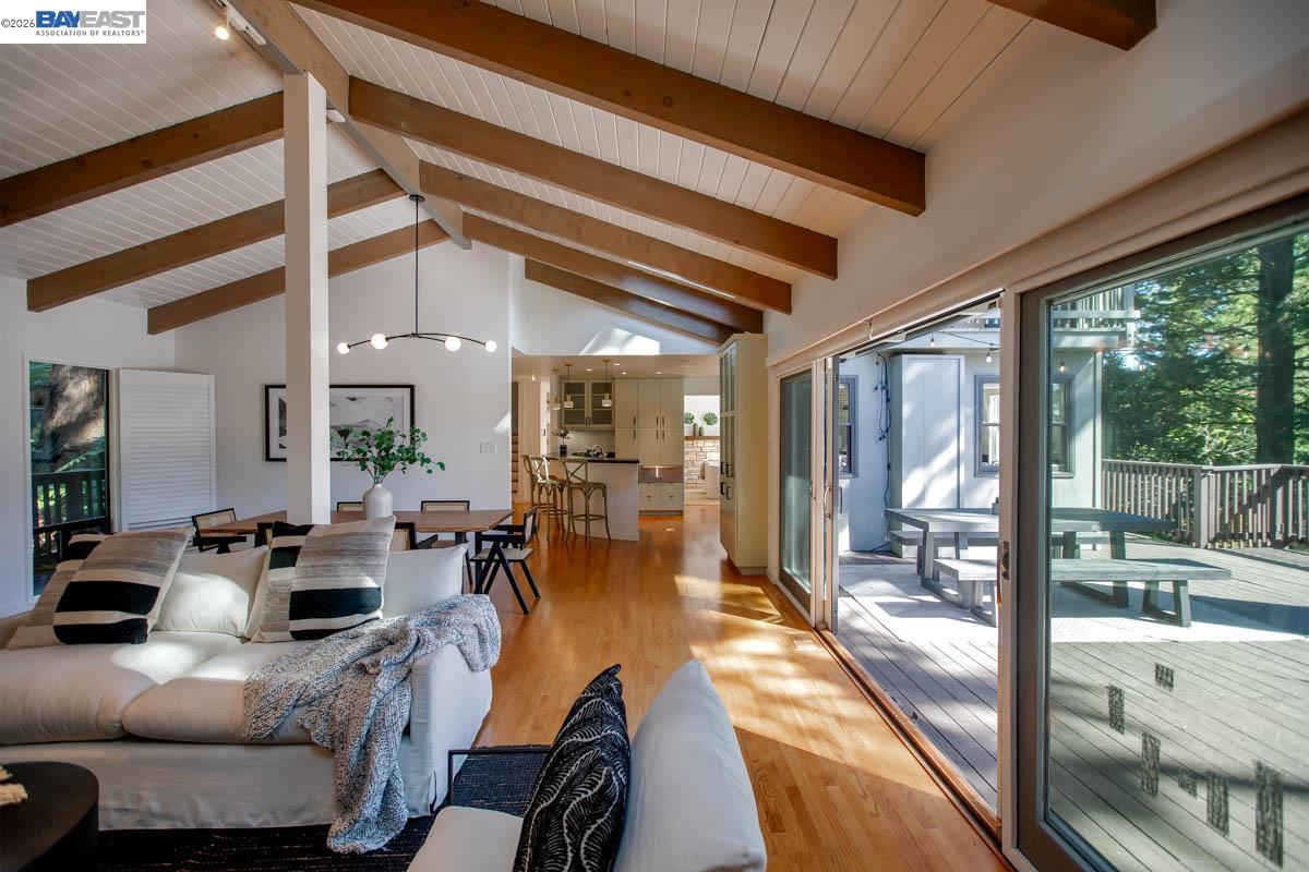 Detail Gallery Image 32 of 60 For 6540 Saroni Dr, Oakland,  CA 94611 - 3 Beds | 3 Baths