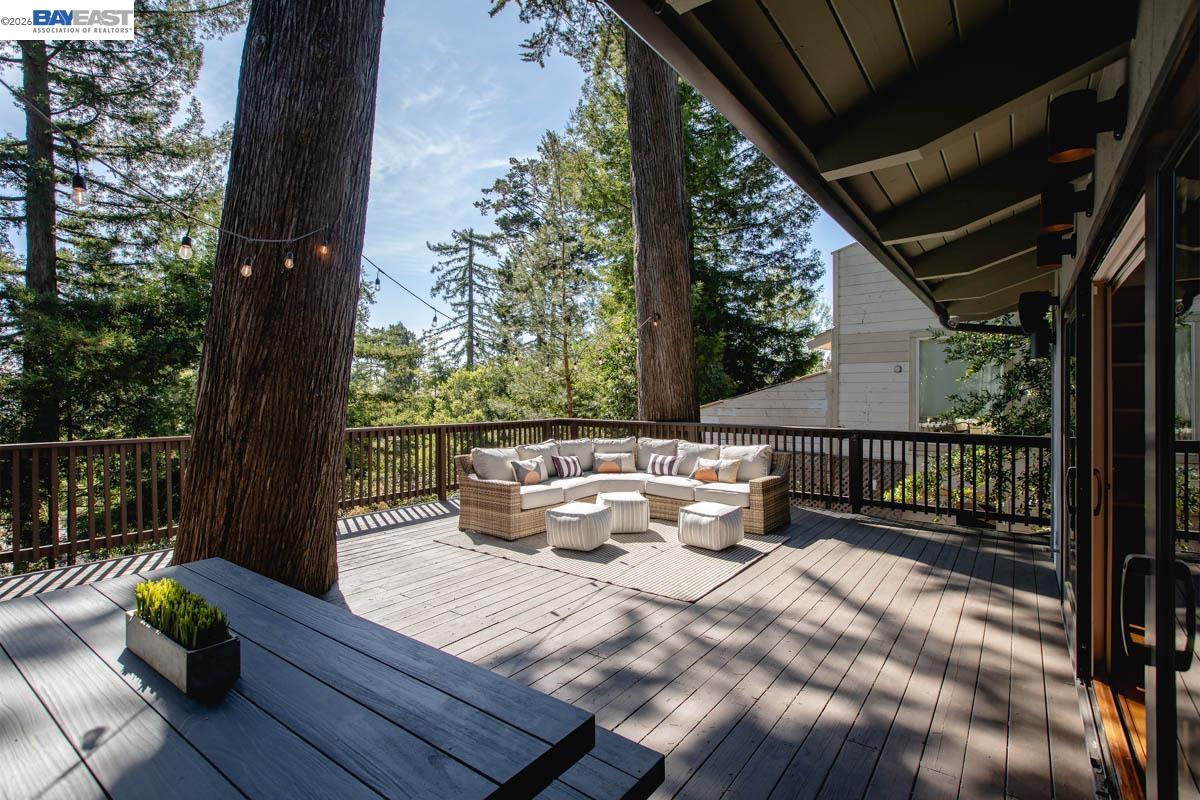 Detail Gallery Image 34 of 60 For 6540 Saroni Dr, Oakland,  CA 94611 - 3 Beds | 3 Baths