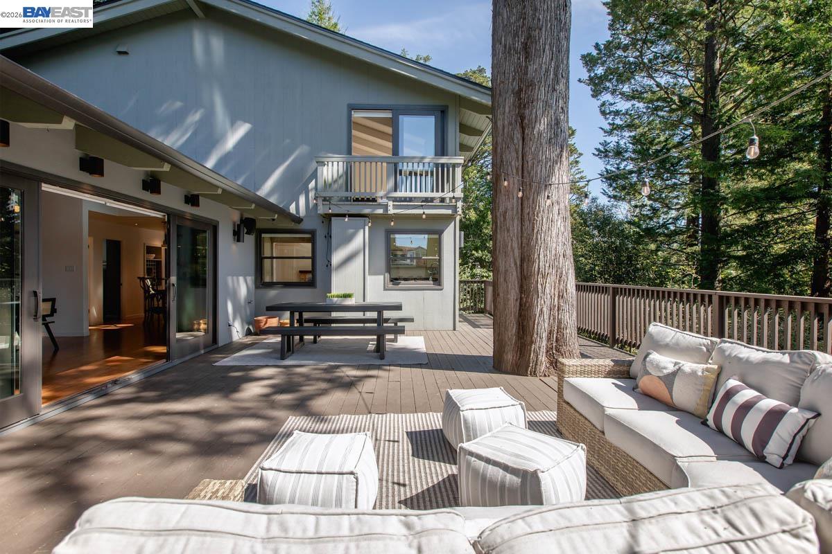 Detail Gallery Image 38 of 60 For 6540 Saroni Dr, Oakland,  CA 94611 - 3 Beds | 3 Baths