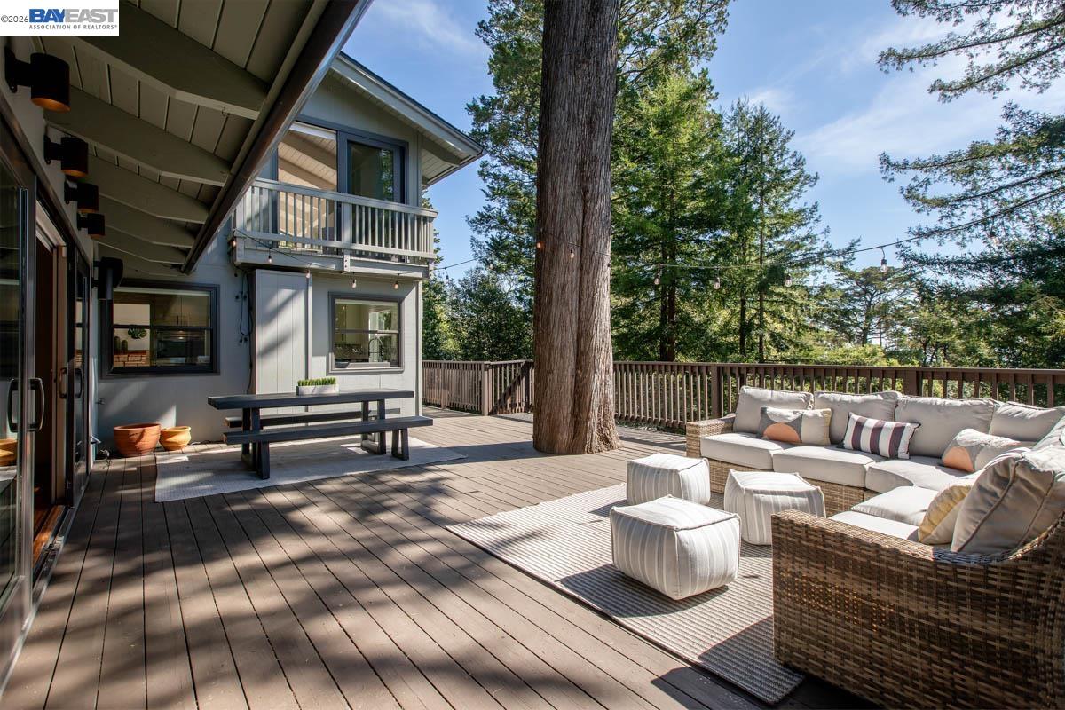 Detail Gallery Image 39 of 60 For 6540 Saroni Dr, Oakland,  CA 94611 - 3 Beds | 3 Baths