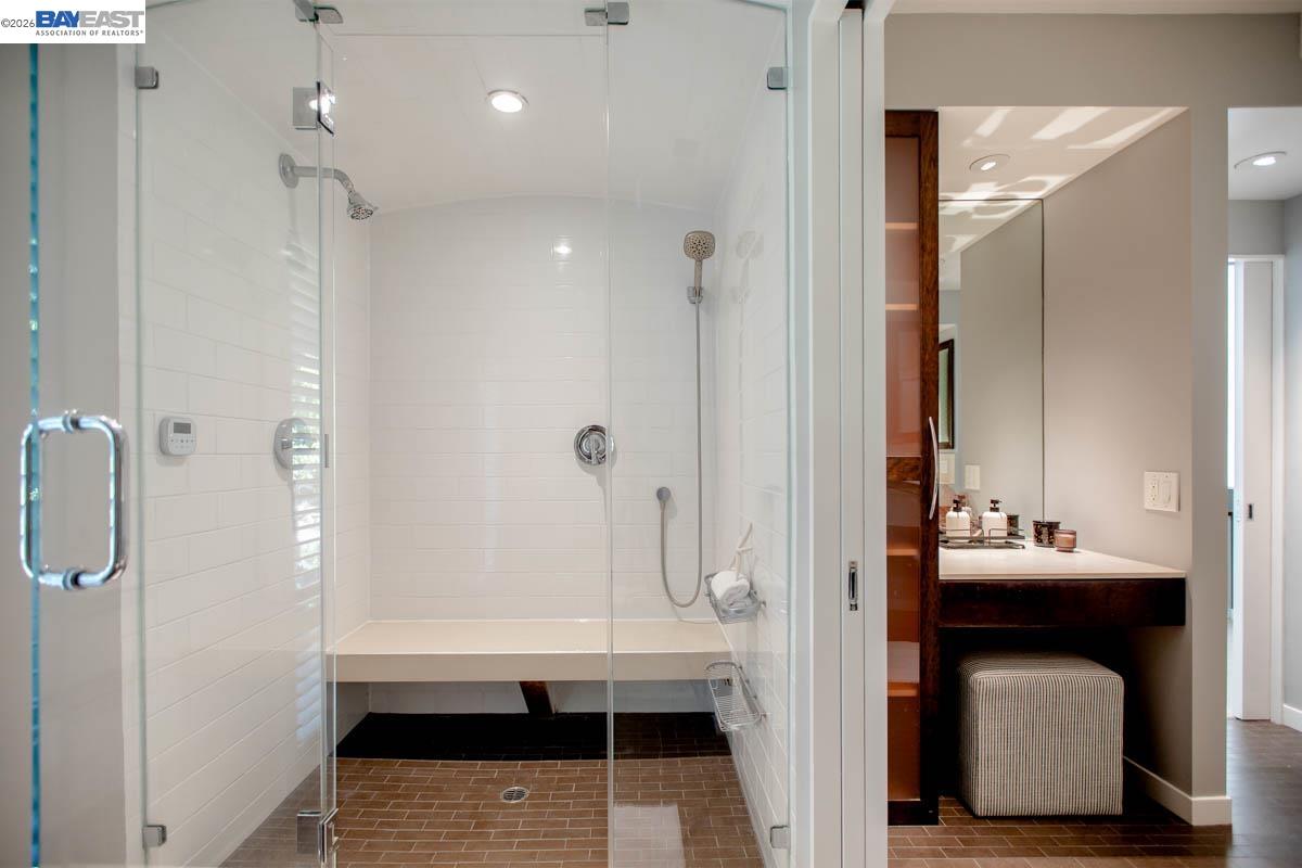 Detail Gallery Image 54 of 60 For 6540 Saroni Dr, Oakland,  CA 94611 - 3 Beds | 3 Baths