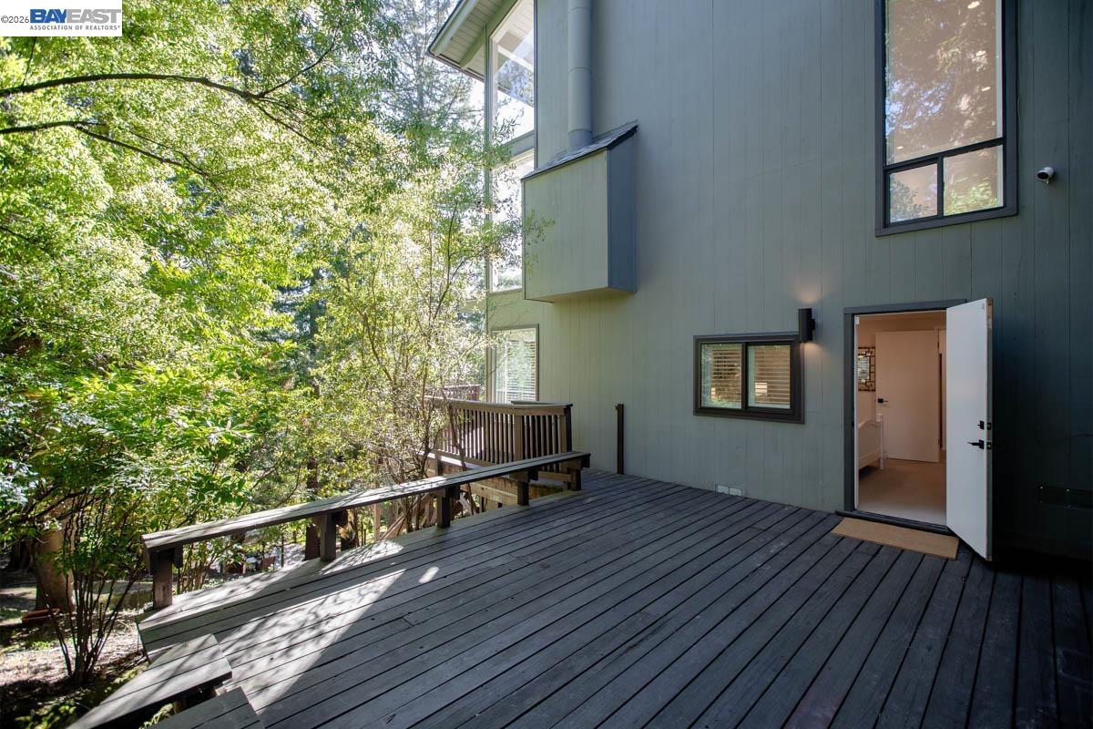 Detail Gallery Image 57 of 60 For 6540 Saroni Dr, Oakland,  CA 94611 - 3 Beds | 3 Baths