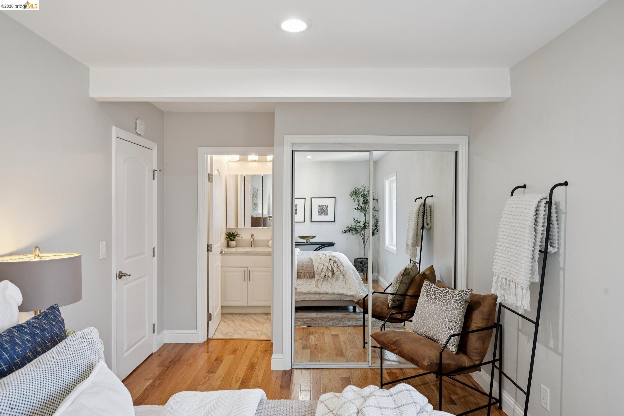 Detail Gallery Image 36 of 46 For 812 37th St, Oakland,  CA 94608 - 4 Beds | 3 Baths