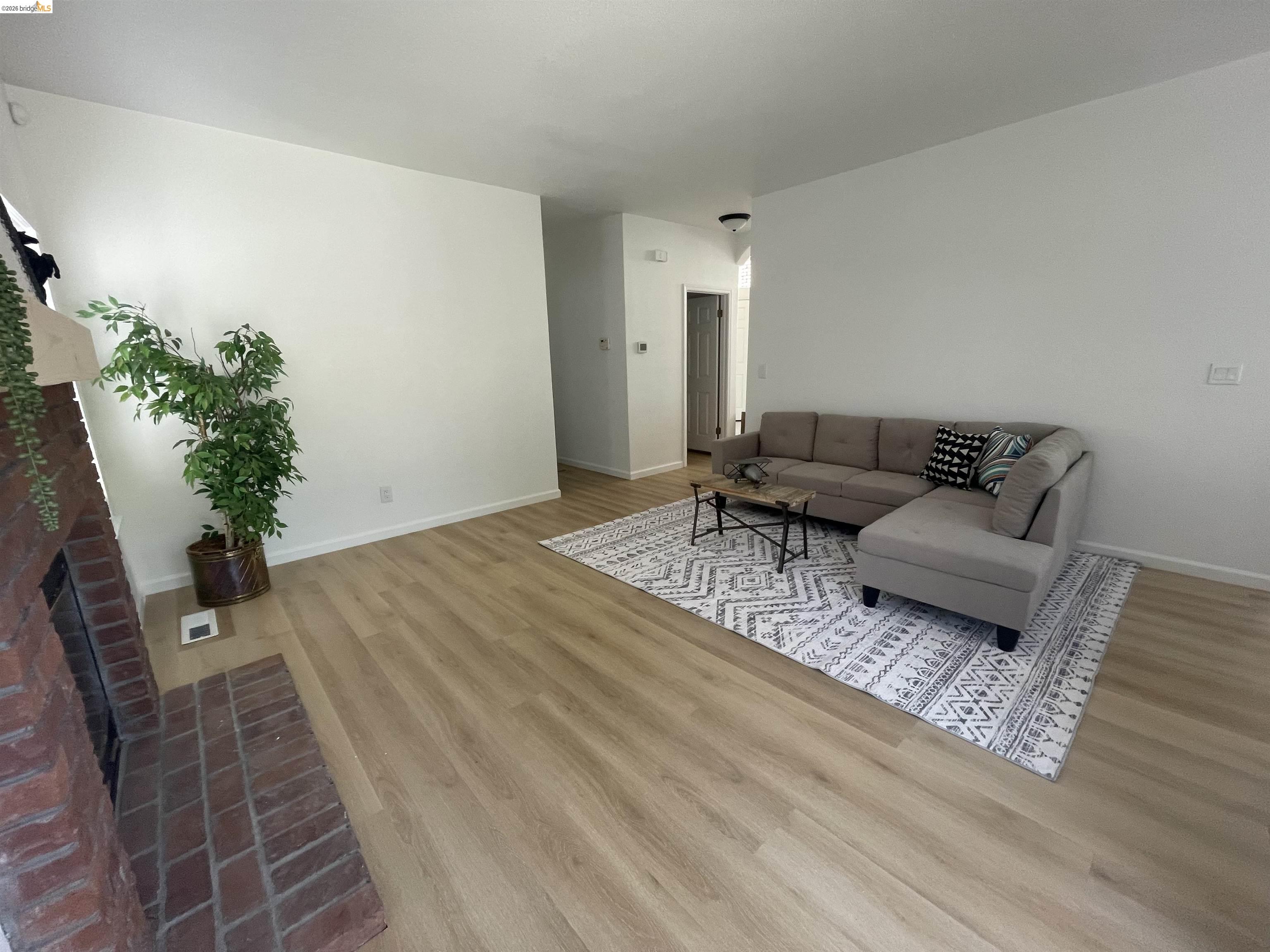 Detail Gallery Image 14 of 36 For 2117 Mark Twain Dr, Antioch,  CA 94531 - 3 Beds | 2/1 Baths