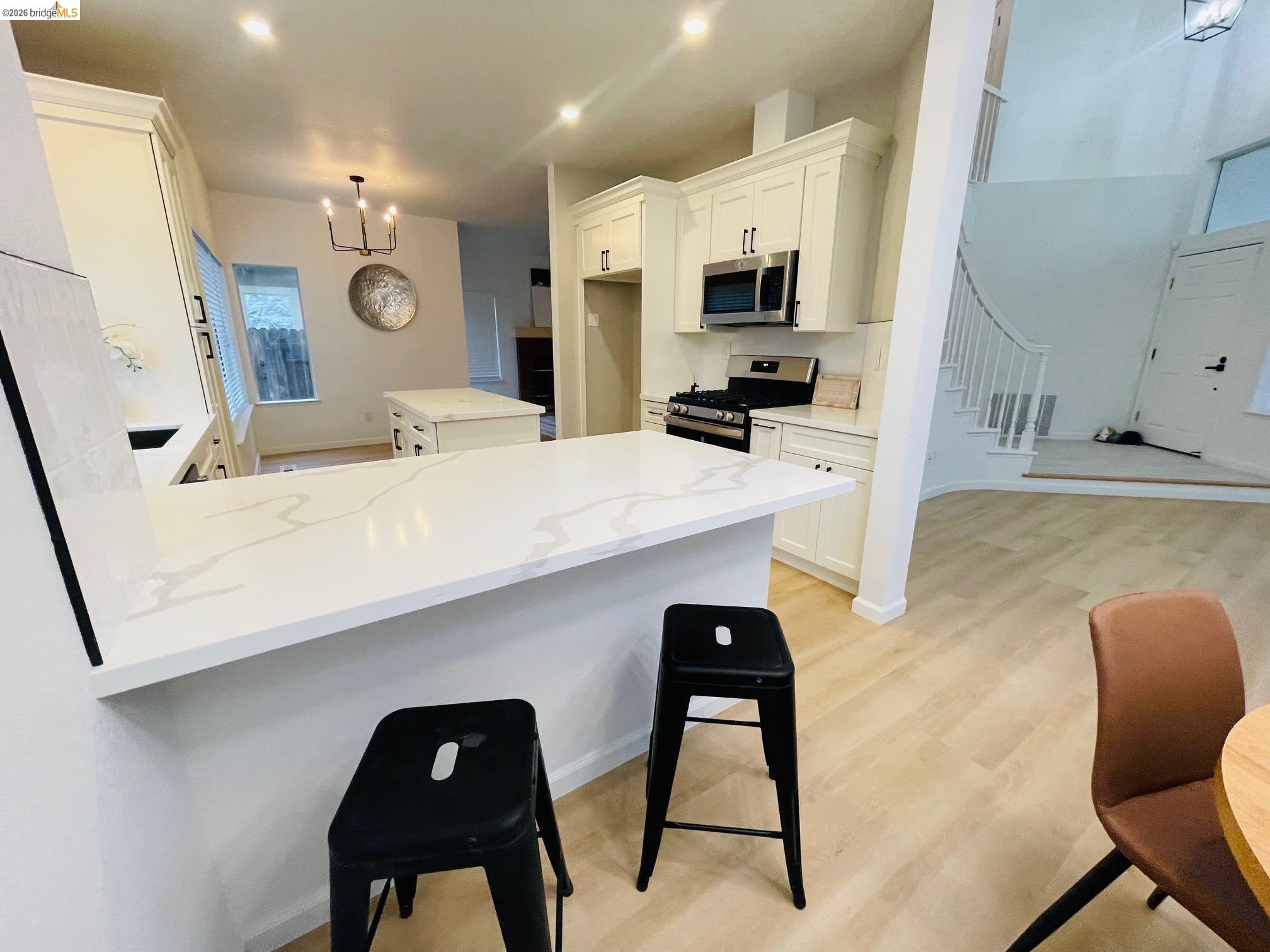 Detail Gallery Image 7 of 36 For 2117 Mark Twain Dr, Antioch,  CA 94531 - 3 Beds | 2/1 Baths