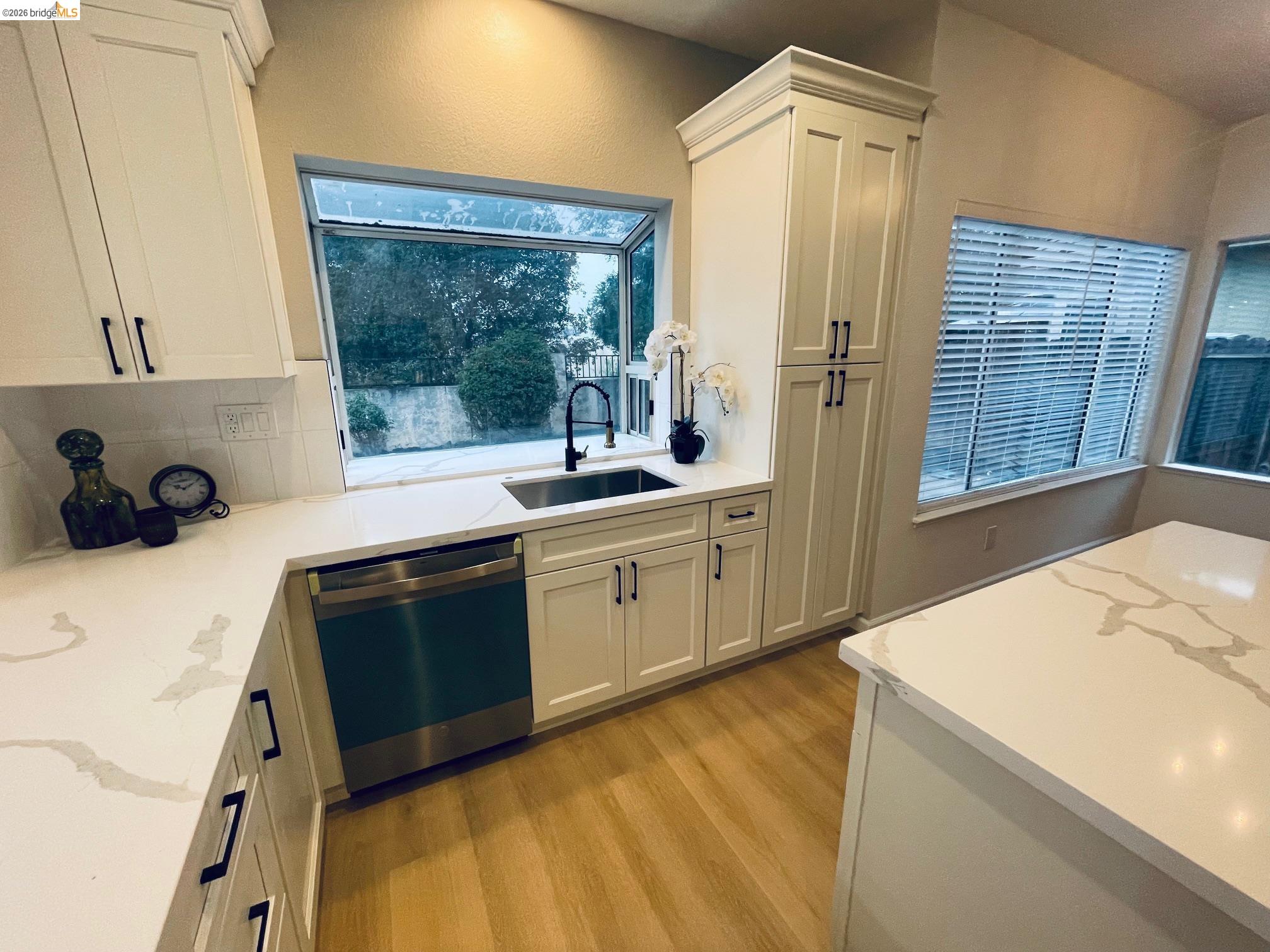 Detail Gallery Image 9 of 36 For 2117 Mark Twain Dr, Antioch,  CA 94531 - 3 Beds | 2/1 Baths