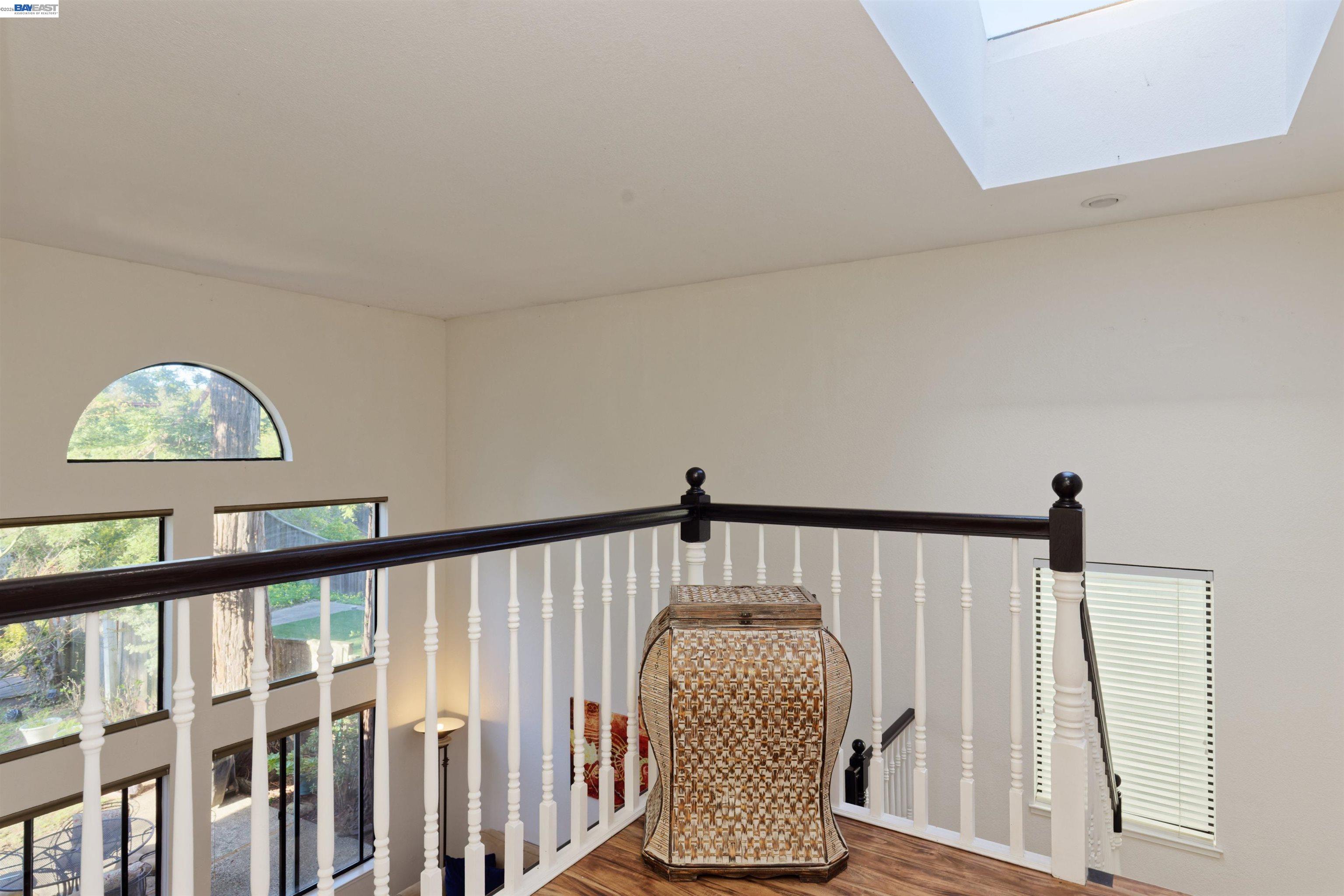 Detail Gallery Image 22 of 38 For 4903 Stoneridge Ct, Oakland,  CA 94605 - 3 Beds | 2/1 Baths