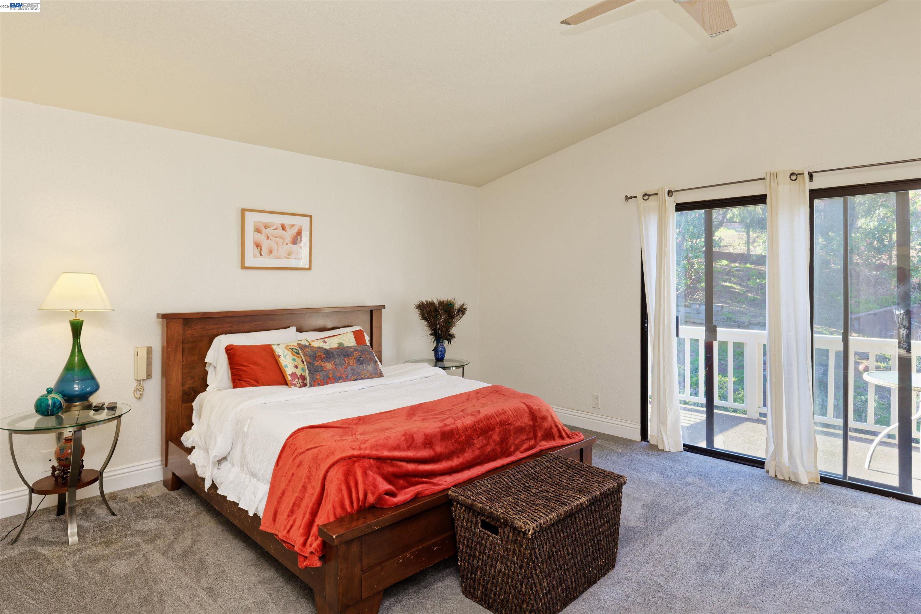Detail Gallery Image 23 of 38 For 4903 Stoneridge Ct, Oakland,  CA 94605 - 3 Beds | 2/1 Baths