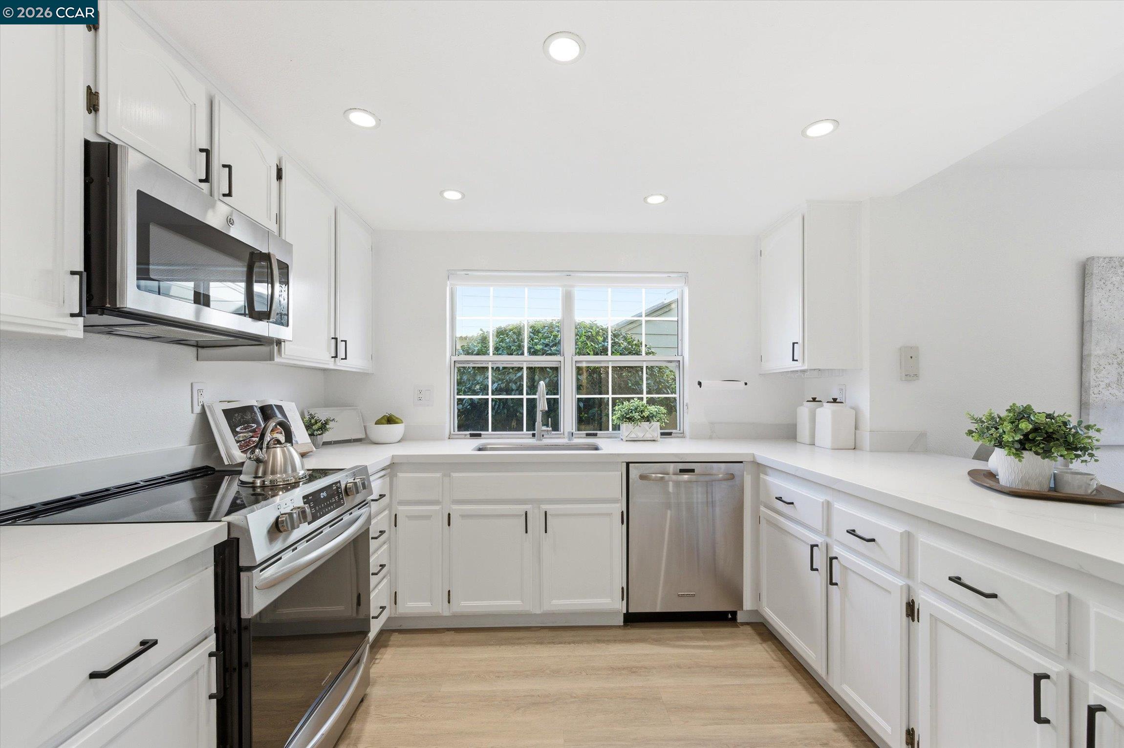 Photo #10: 41127489 Listing: Photo #10