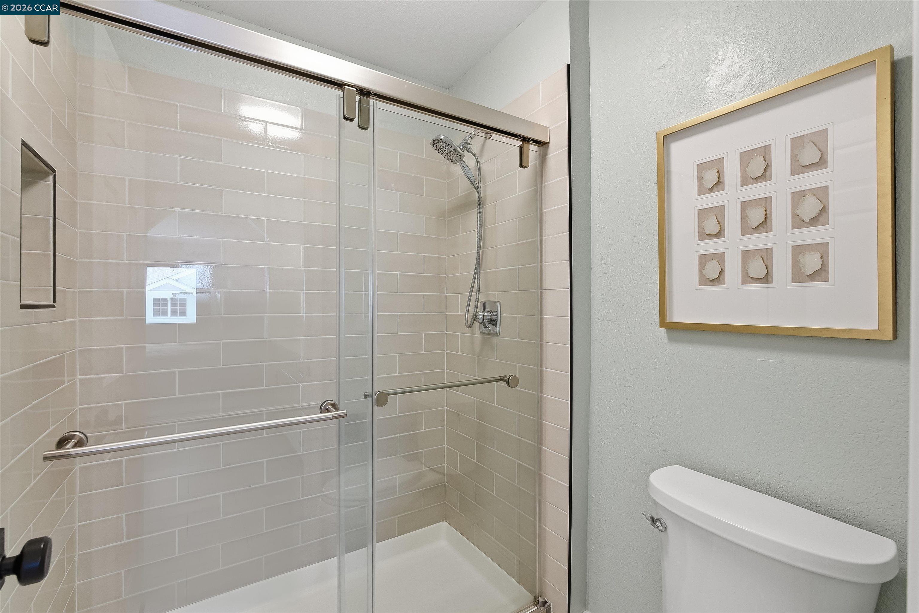 Photo #25: 41127490 Listing: Photo #25