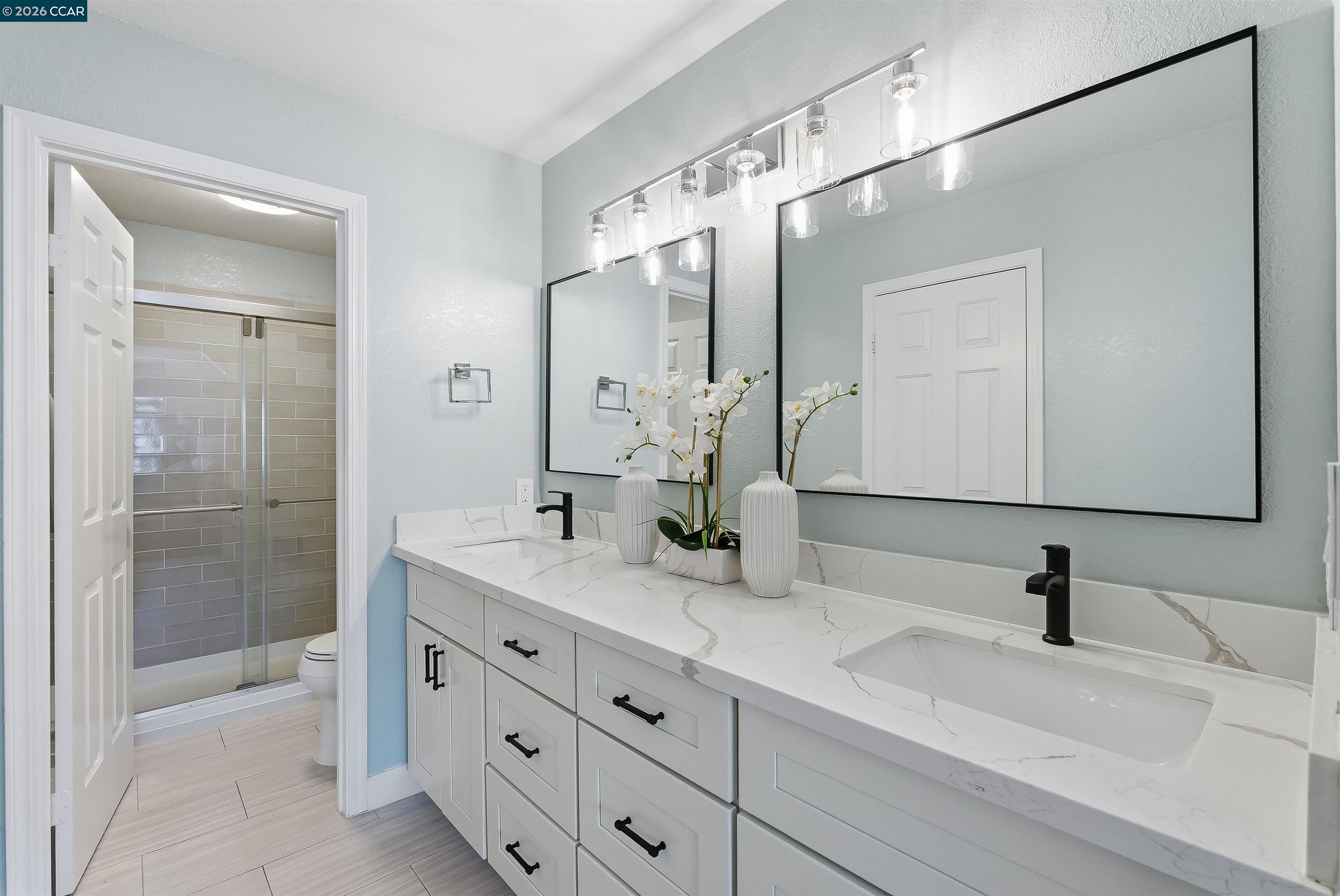 Photo #8: 41127490 Listing: Photo #8