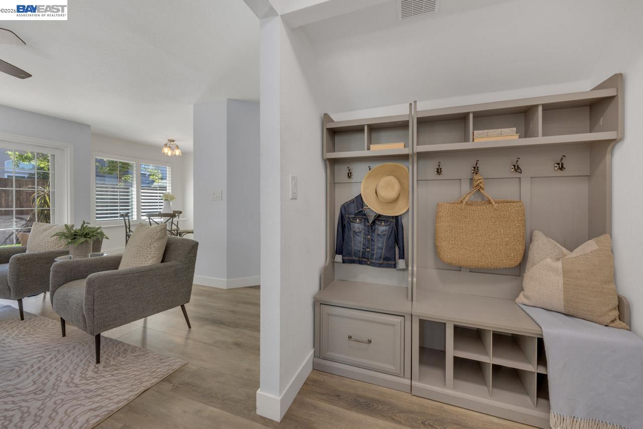 Detail Gallery Image 20 of 45 For 3019 Boardwalk St, Pleasanton,  CA 94588 - 4 Beds | 2/1 Baths