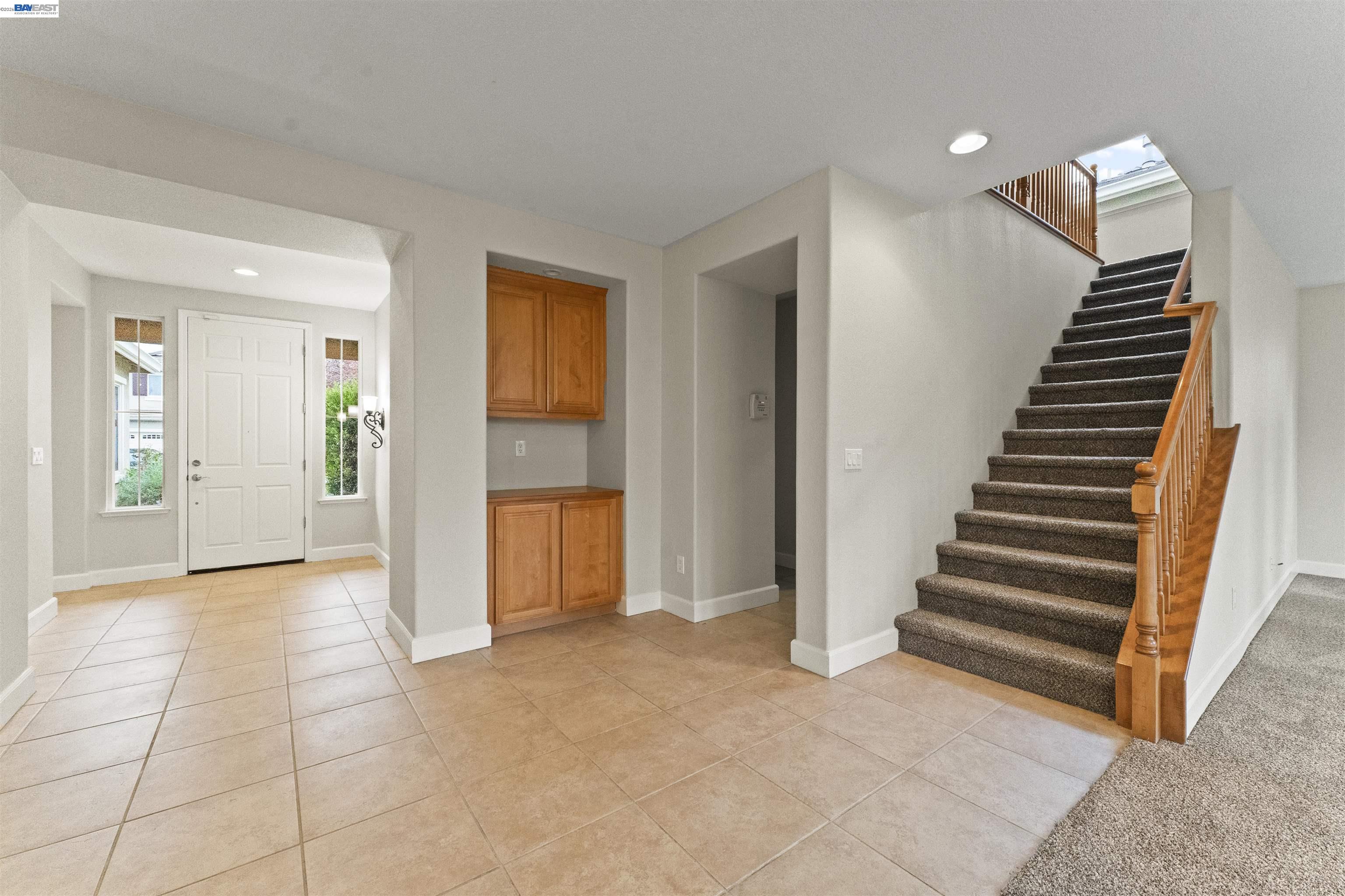 Detail Gallery Image 11 of 56 For 204 Daylily Ln, Patterson,  CA 95363 - 6 Beds | 3 Baths