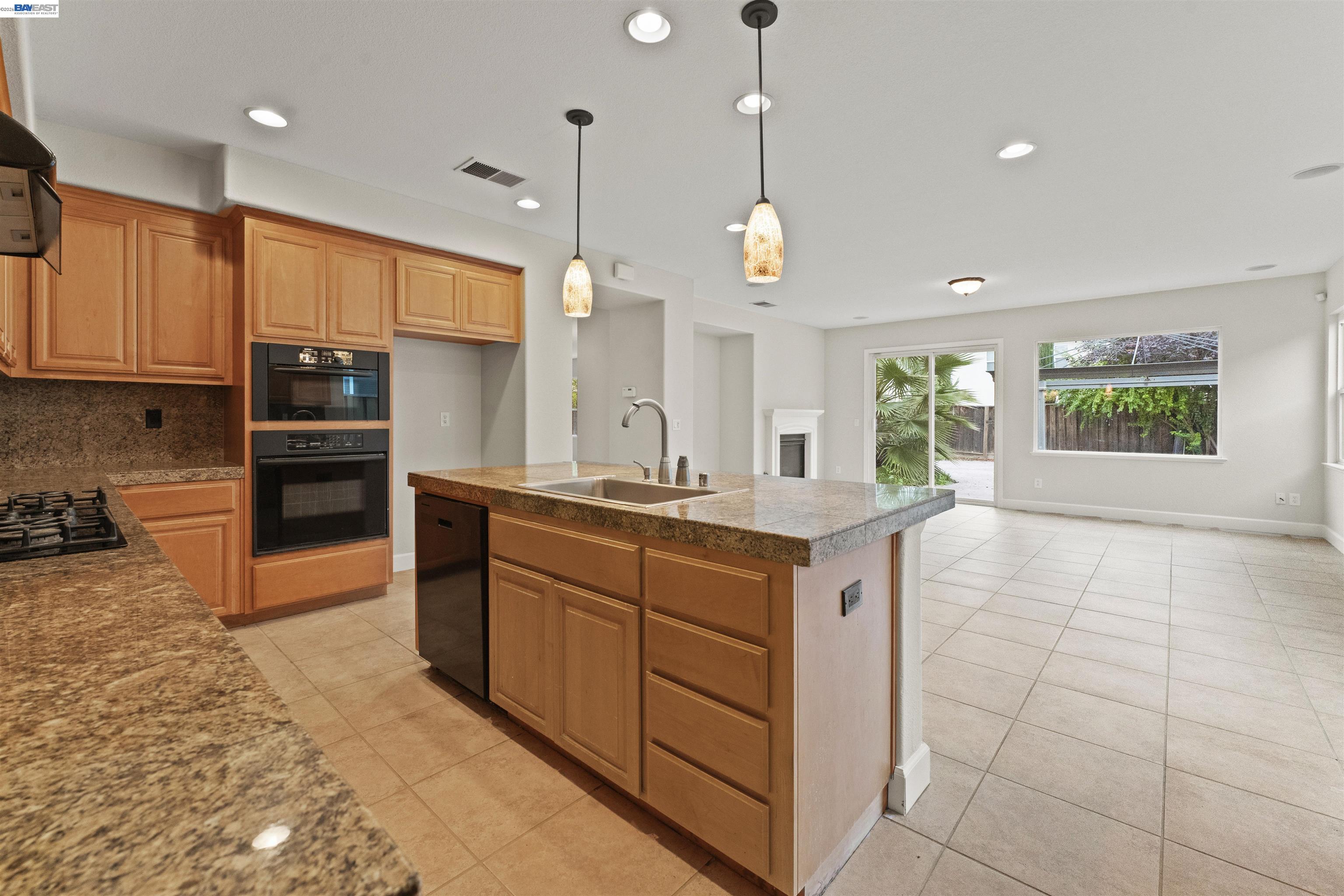 Detail Gallery Image 20 of 58 For 204 Daylily Ln, Patterson,  CA 95363 - 6 Beds | 3 Baths