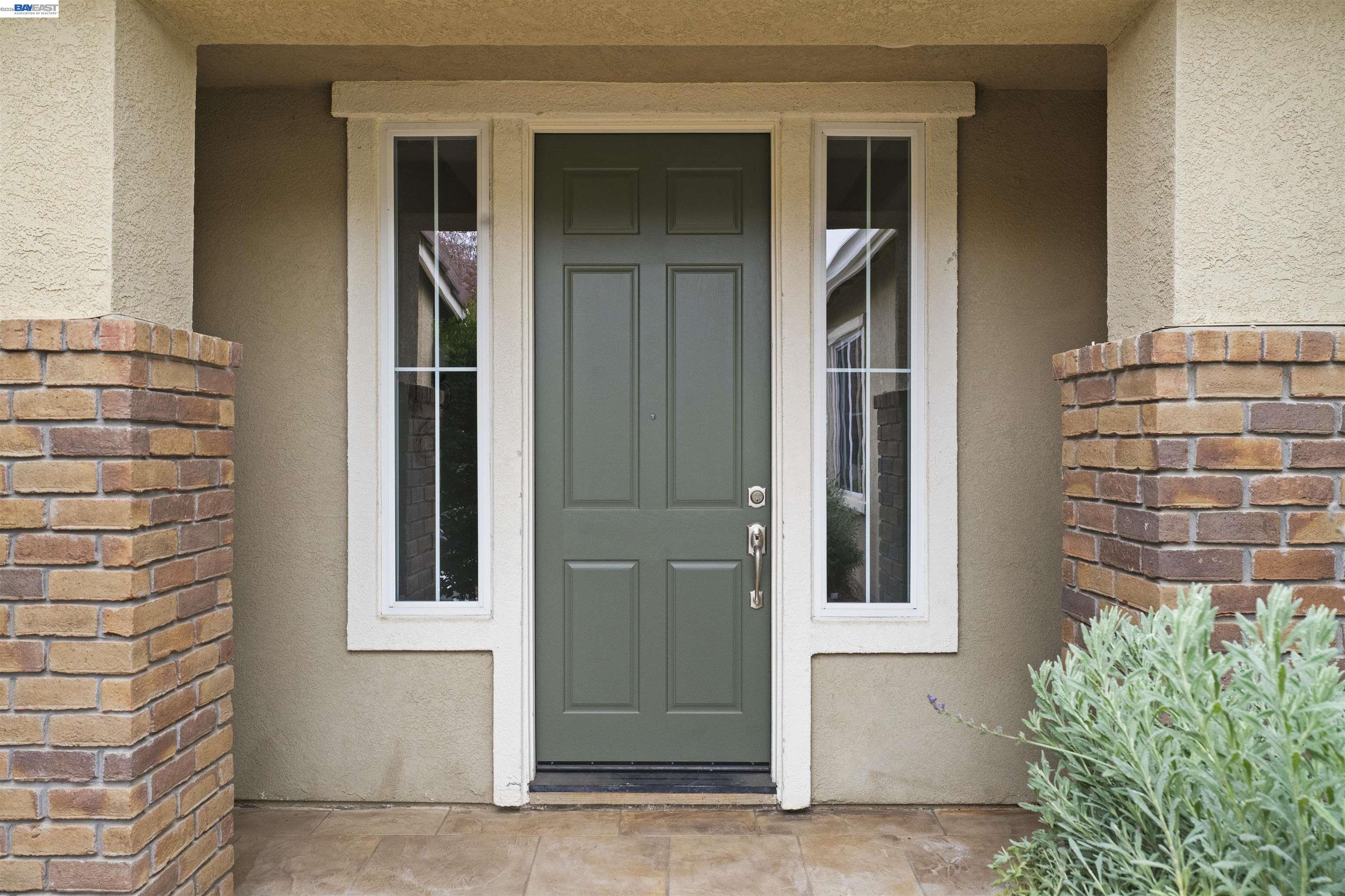 Detail Gallery Image 3 of 56 For 204 Daylily Ln, Patterson,  CA 95363 - 6 Beds | 3 Baths