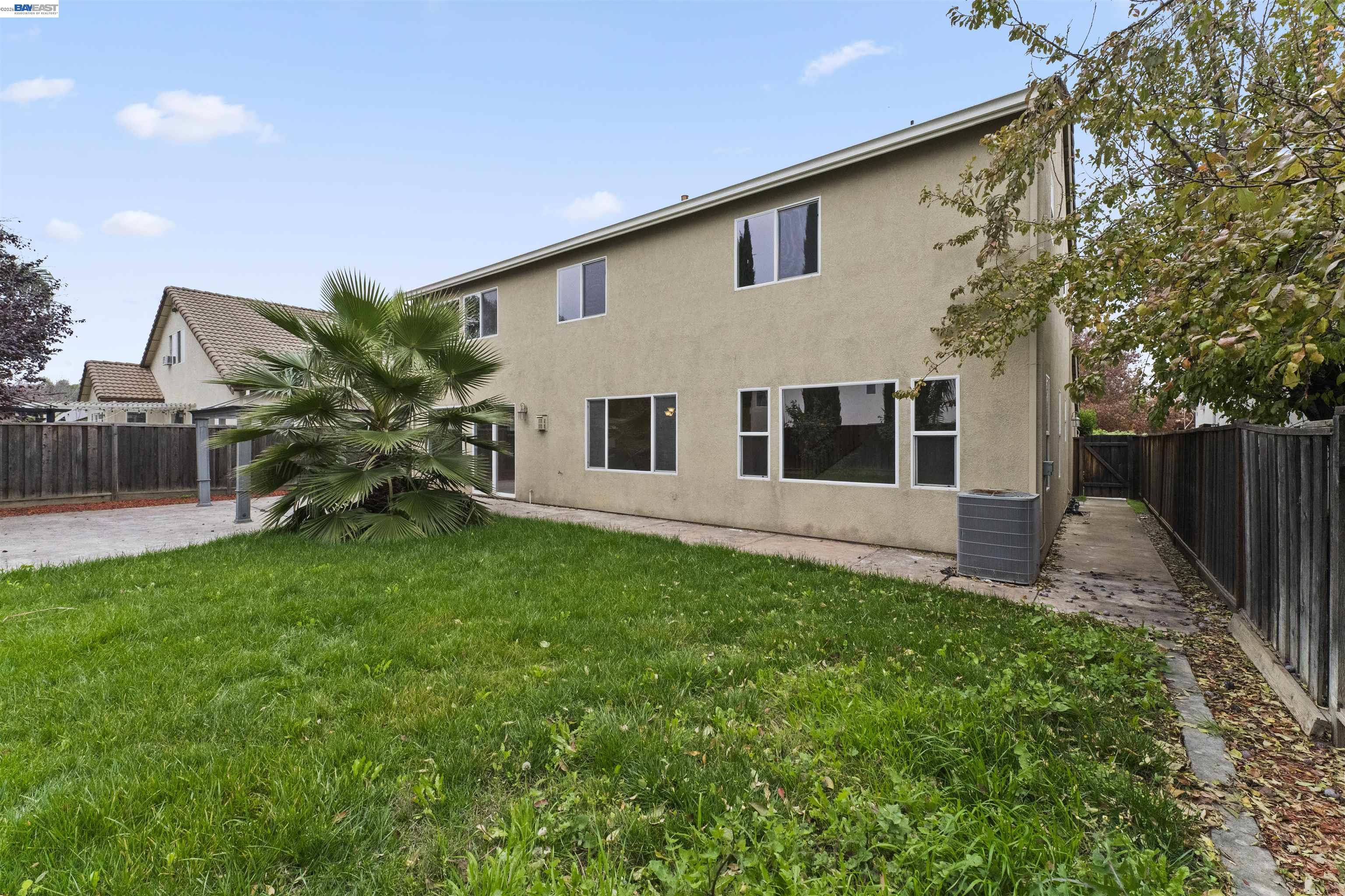 Detail Gallery Image 48 of 56 For 204 Daylily Ln, Patterson,  CA 95363 - 6 Beds | 3 Baths