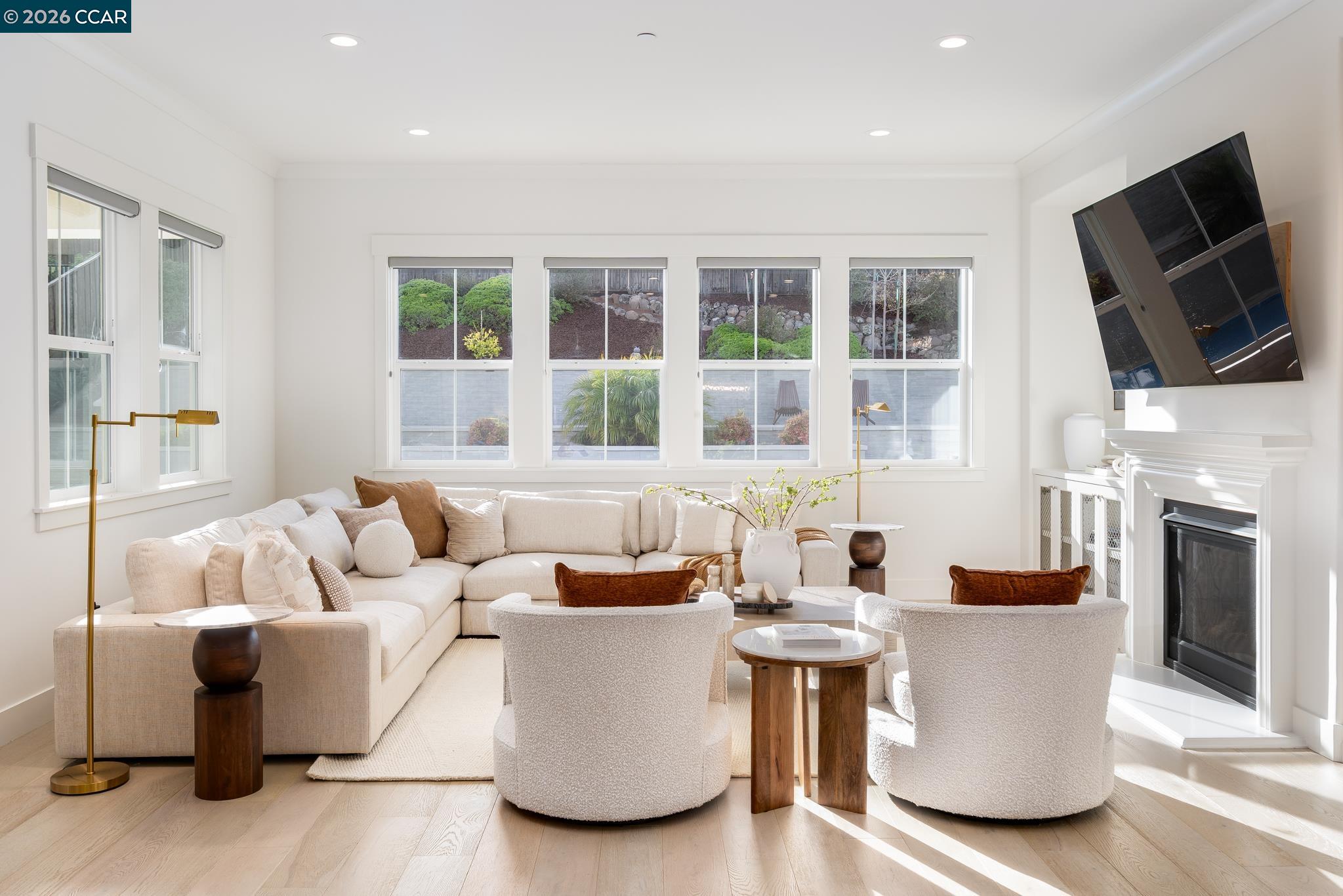 Detail Gallery Image 10 of 52 For 2130 Elderberry Dr, San Ramon,  CA 94582 - 4 Beds | 4/1 Baths