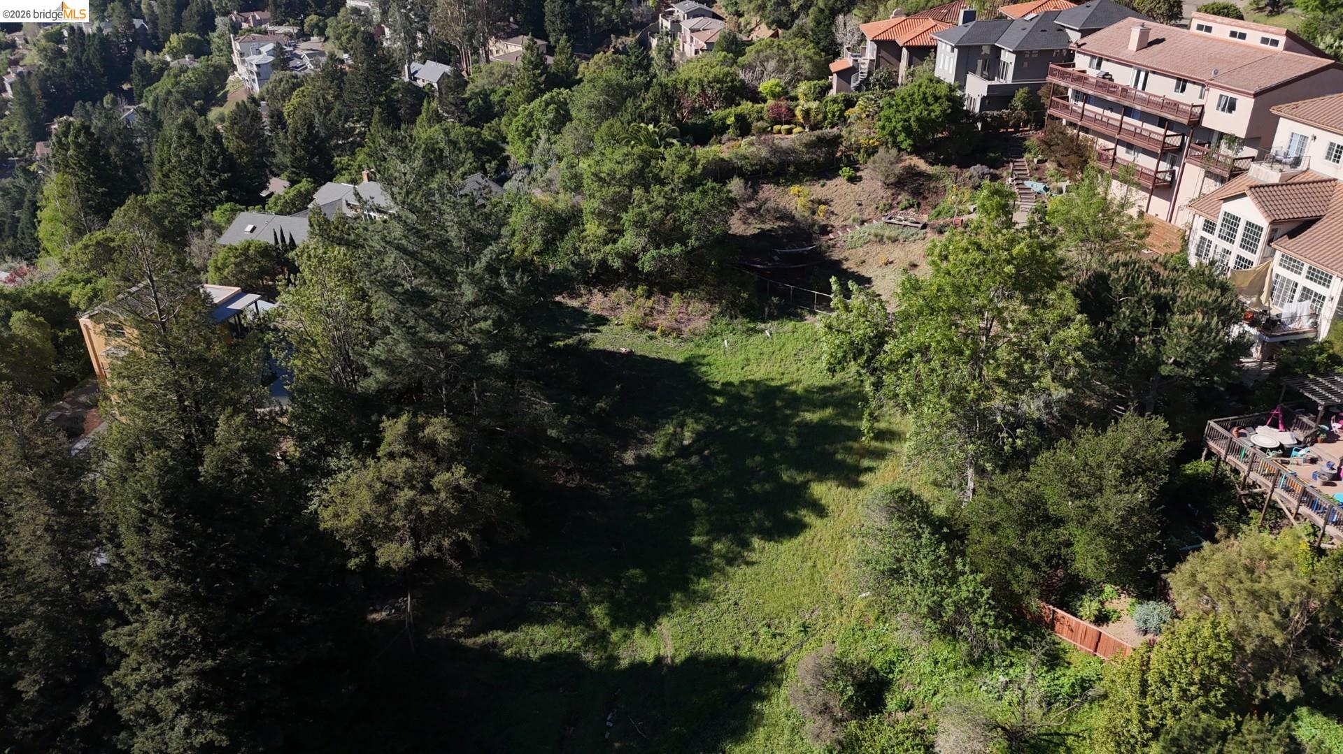 Detail Gallery Image 5 of 7 For 7135 Buckingham Blvd., Berkeley,  CA 94705 - – Beds | – Baths