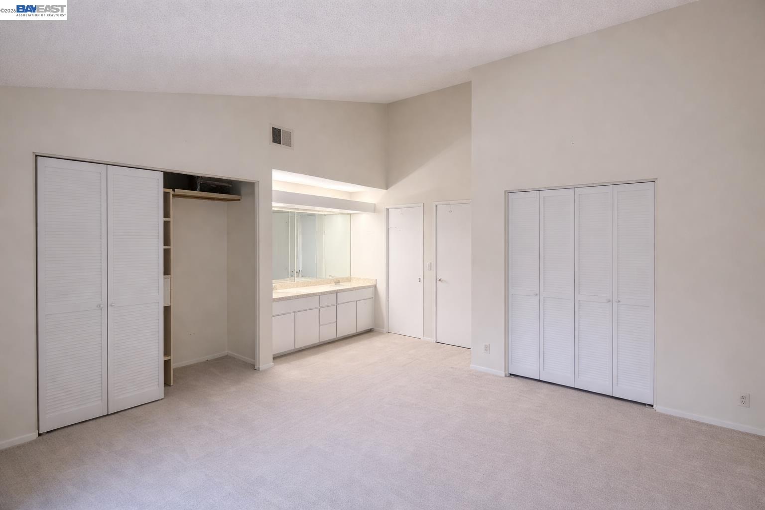 Detail Gallery Image 8 of 13 For 260 W Dunne Ave #34,  Morgan Hill,  CA 95037 - 2 Beds | 1/1 Baths