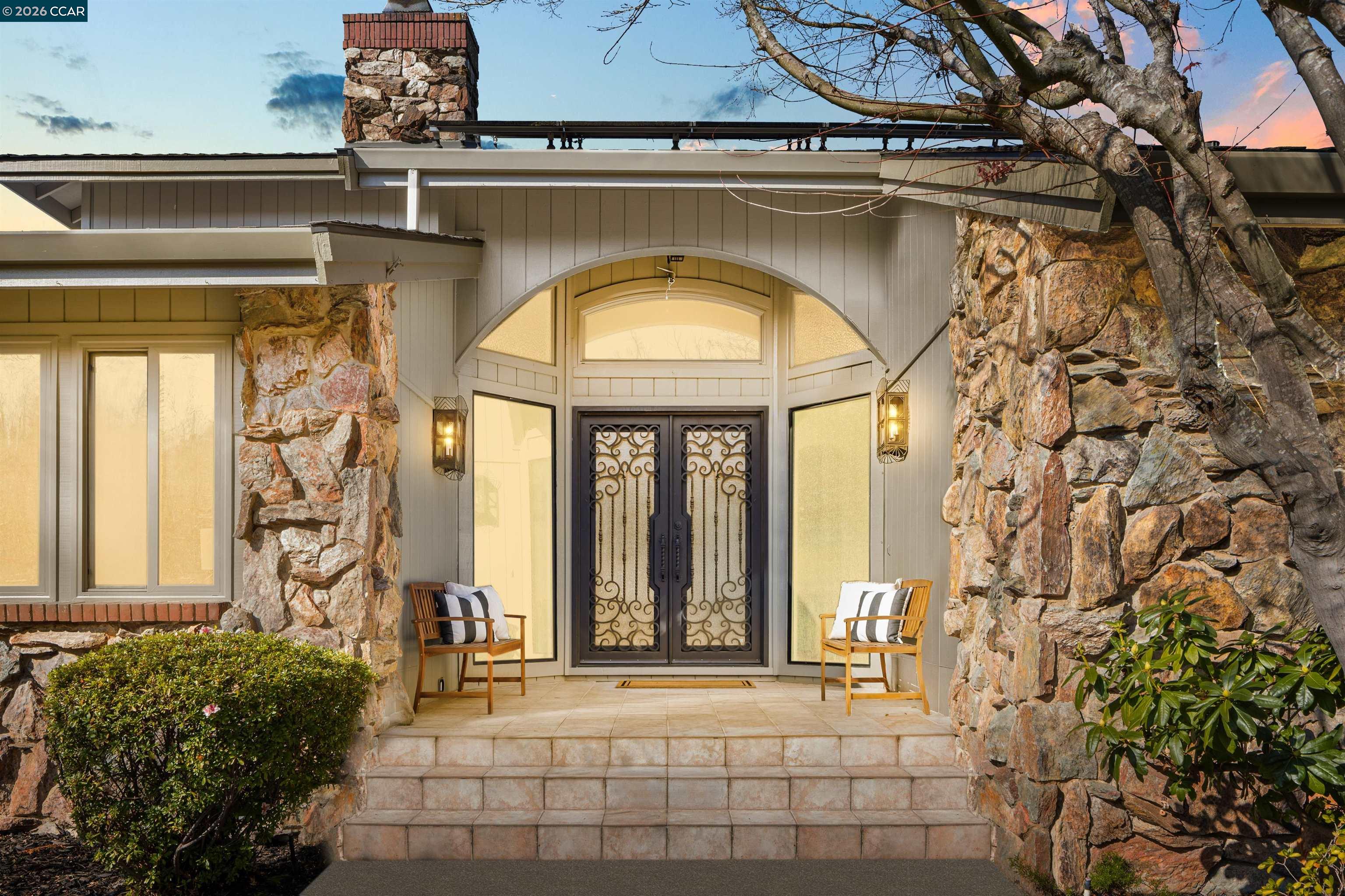 Detail Gallery Image 2 of 60 For 551 Blackhawk Club Dr, Danville,  CA 94506 - 5 Beds | 4 Baths