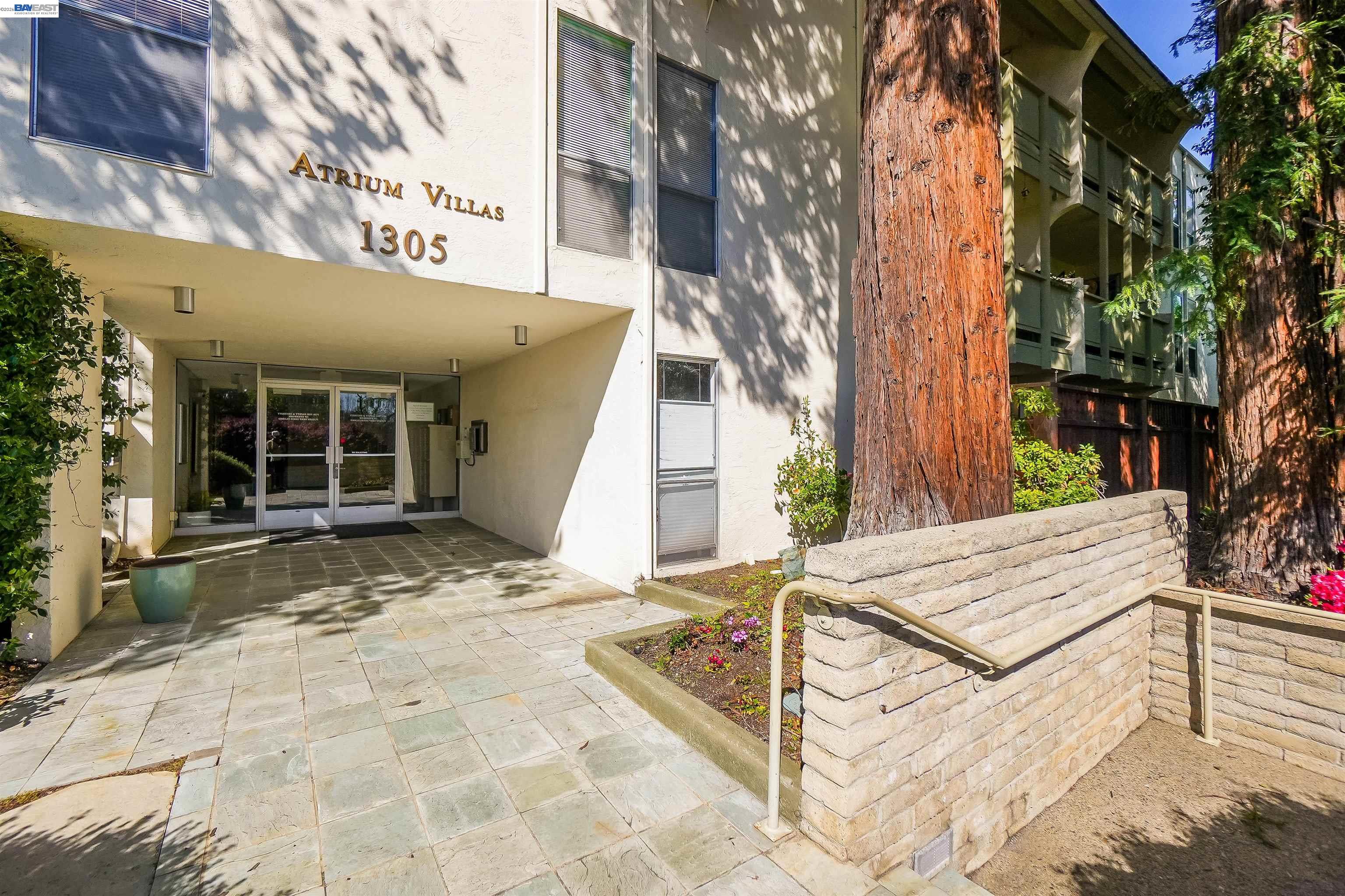 Detail Gallery Image 2 of 30 For 1305 1305 Boulevard Way #306,  Walnut Creek,  CA 94595 - 2 Beds | 2 Baths