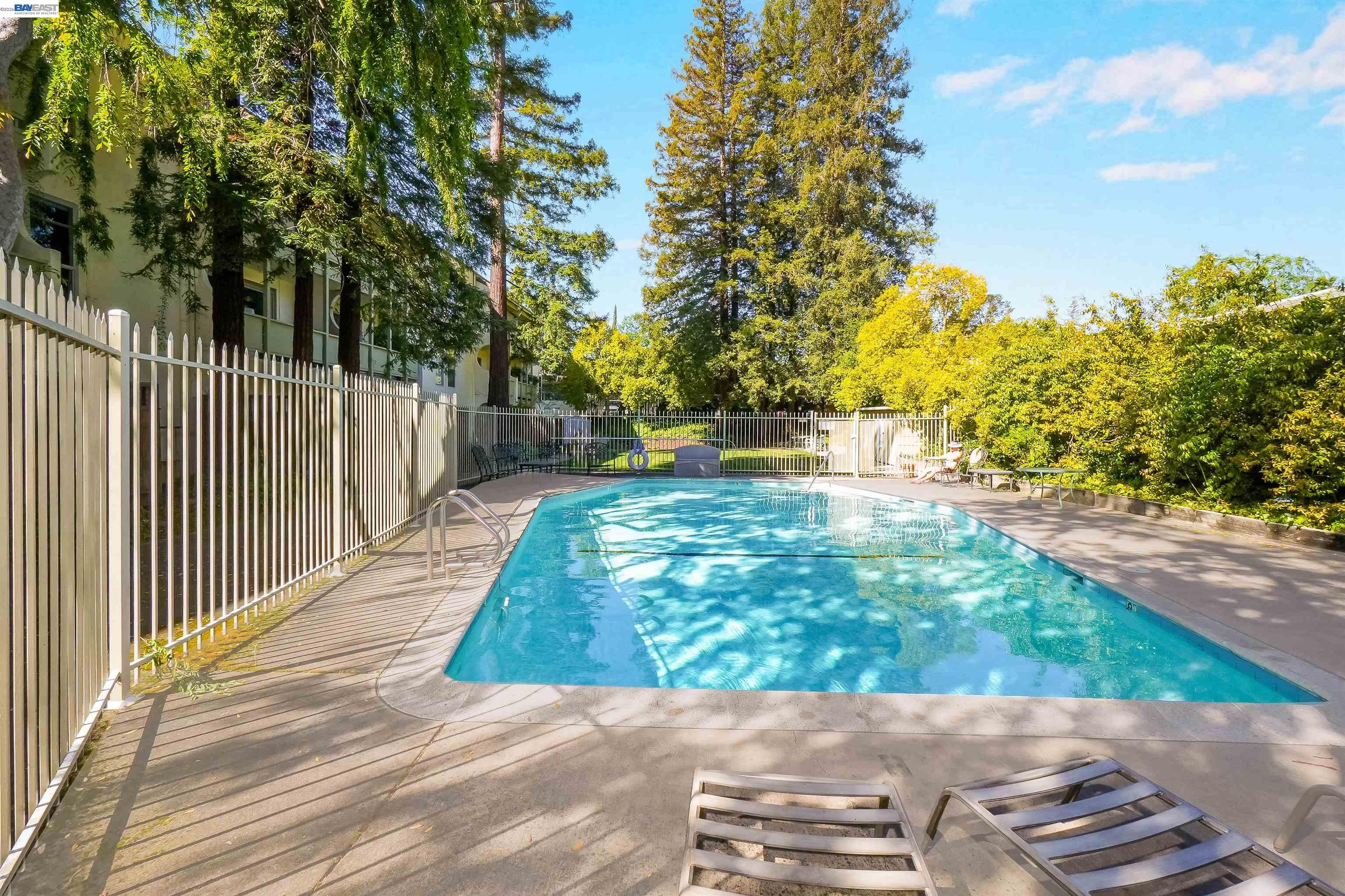 Detail Gallery Image 22 of 30 For 1305 1305 Boulevard Way #306,  Walnut Creek,  CA 94595 - 2 Beds | 2 Baths