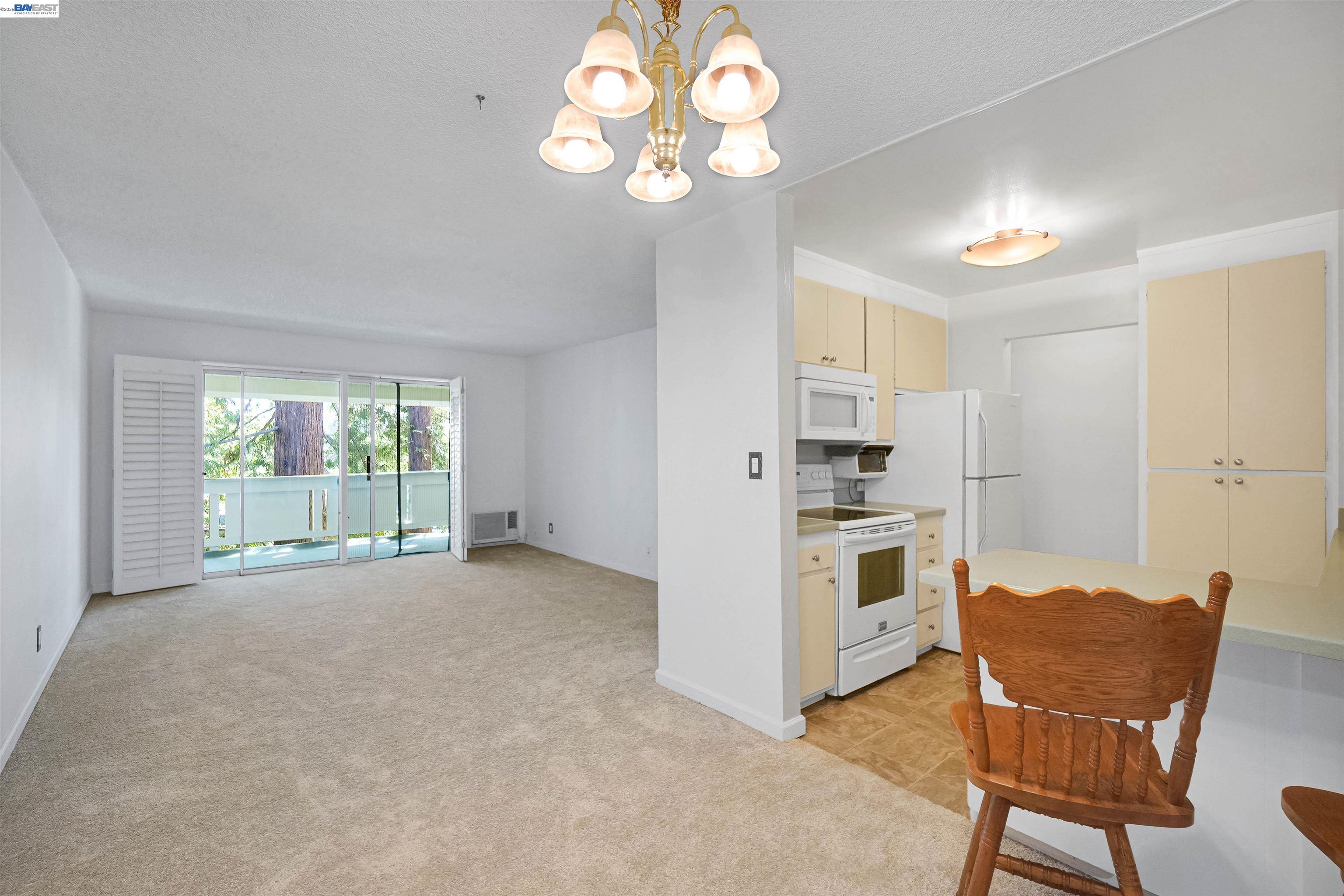 Detail Gallery Image 8 of 30 For 1305 1305 Boulevard Way #306,  Walnut Creek,  CA 94595 - 2 Beds | 2 Baths