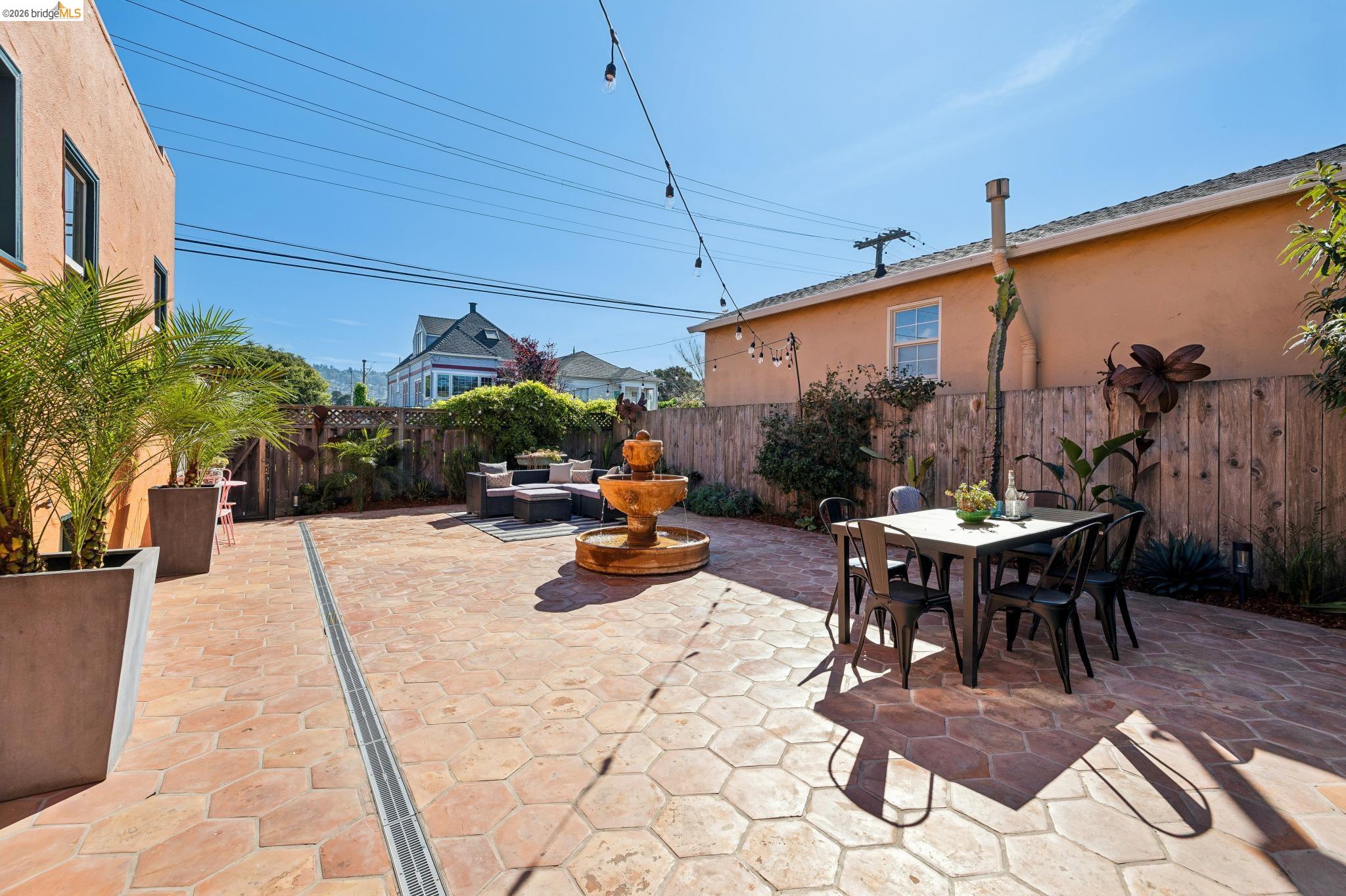 Detail Gallery Image 46 of 57 For 1136 Marin Ave, Albany,  CA 94706 - 3 Beds | 2 Baths