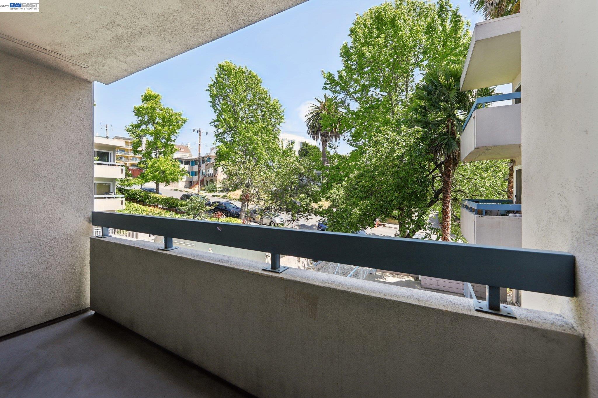Detail Gallery Image 23 of 48 For 385 Jayne Avenue #205,  Oakland,  CA 94610 - 1 Beds | 1 Baths