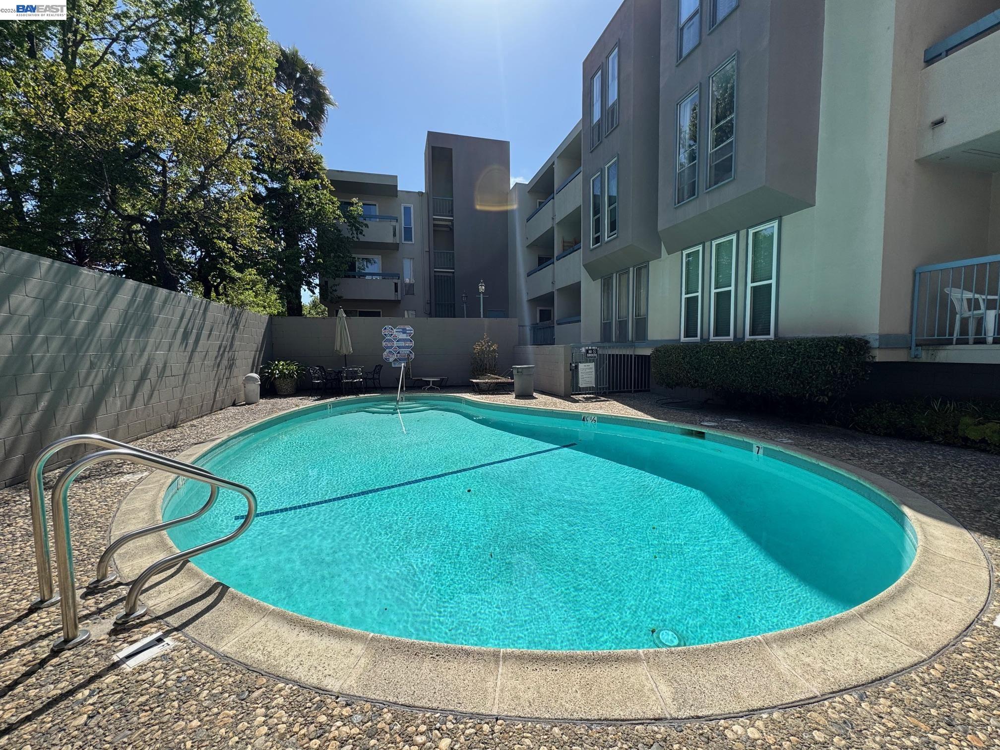 Detail Gallery Image 27 of 48 For 385 Jayne Avenue #205,  Oakland,  CA 94610 - 1 Beds | 1 Baths