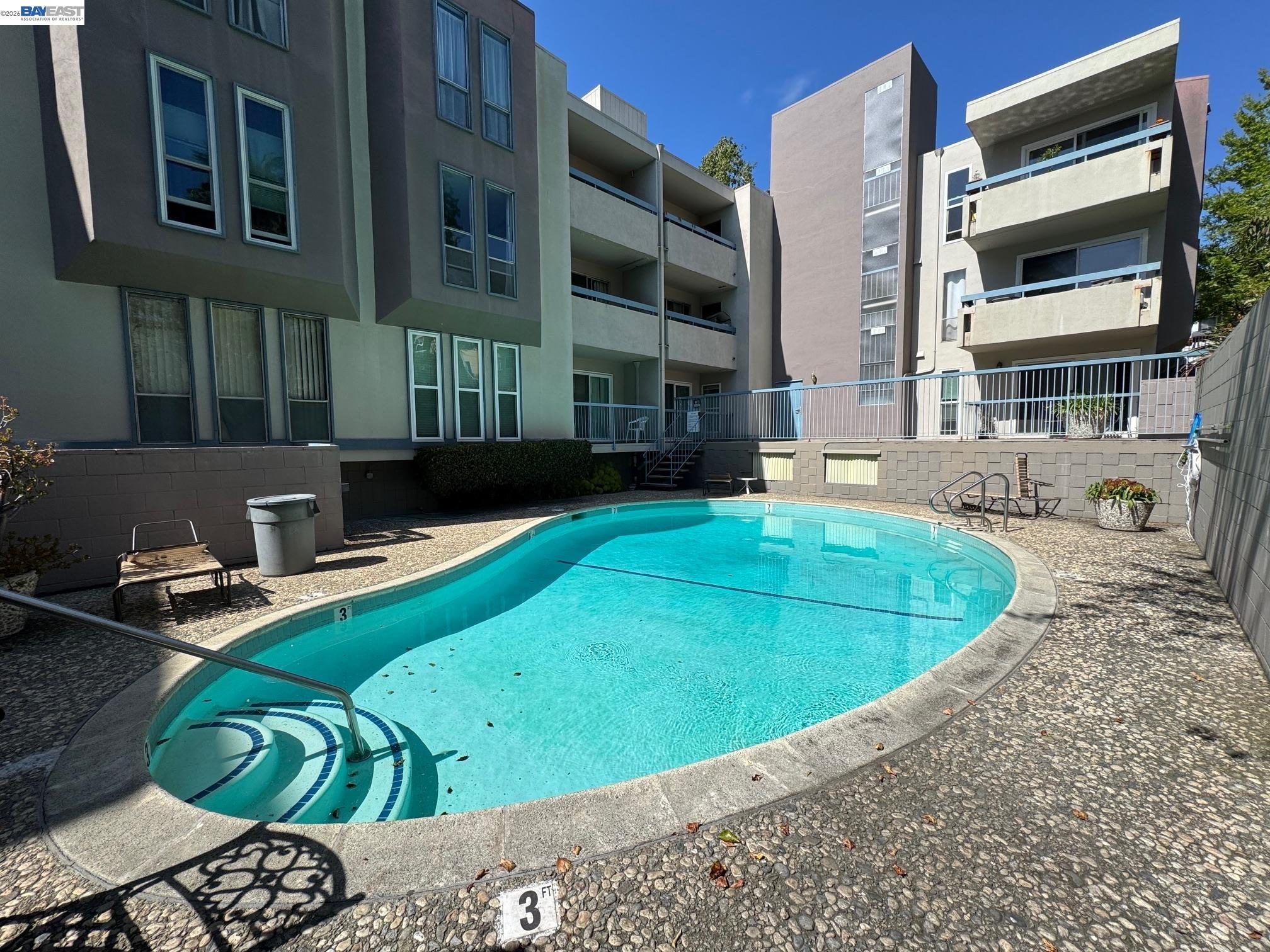 Detail Gallery Image 28 of 48 For 385 Jayne Avenue #205,  Oakland,  CA 94610 - 1 Beds | 1 Baths