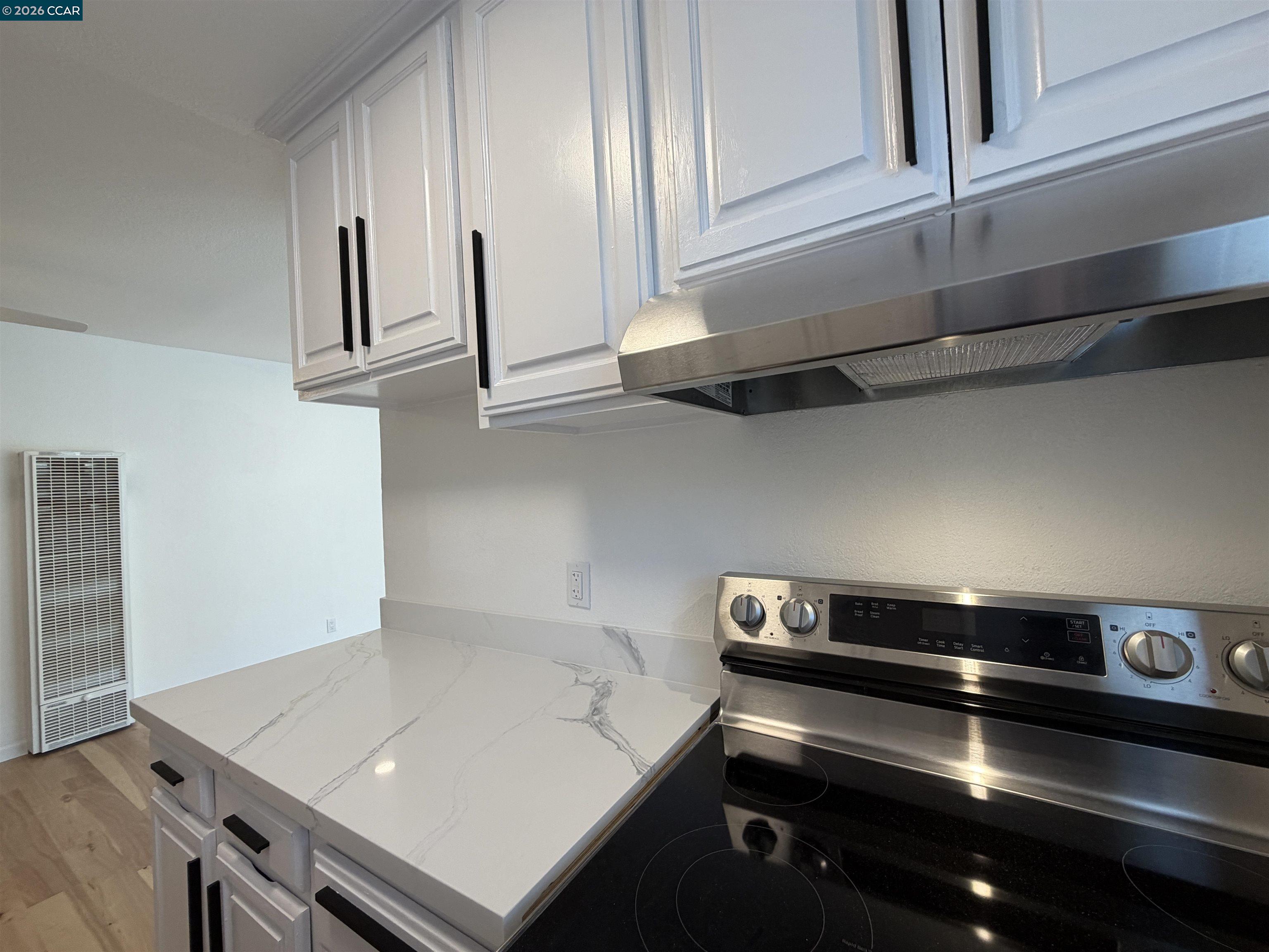 Detail Gallery Image 12 of 42 For 10 Moss Ave #15,  Oakland,  CA 94610 - 1 Beds | 1 Baths