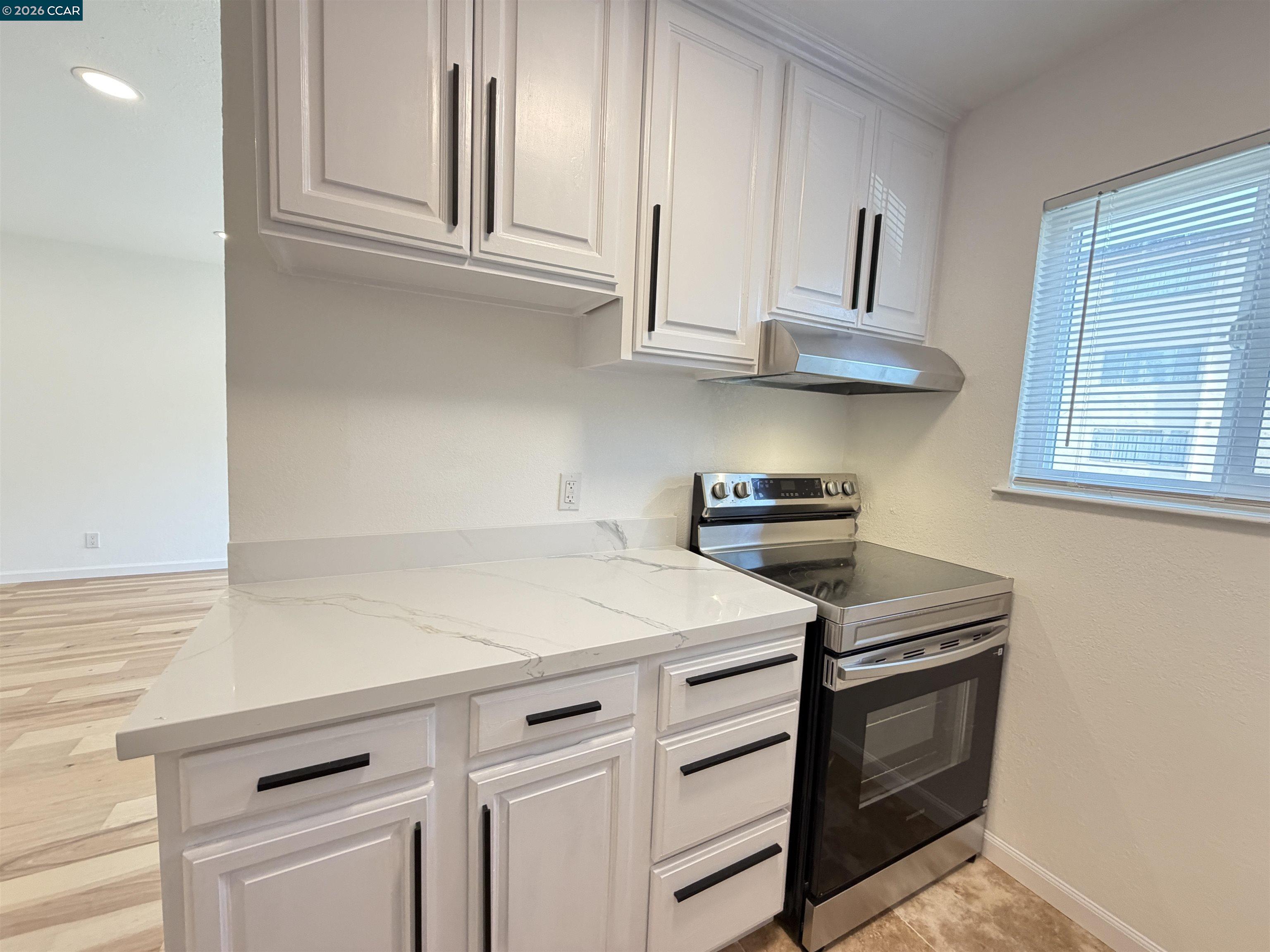 Photo #17: 41127512 Listing: Photo #17