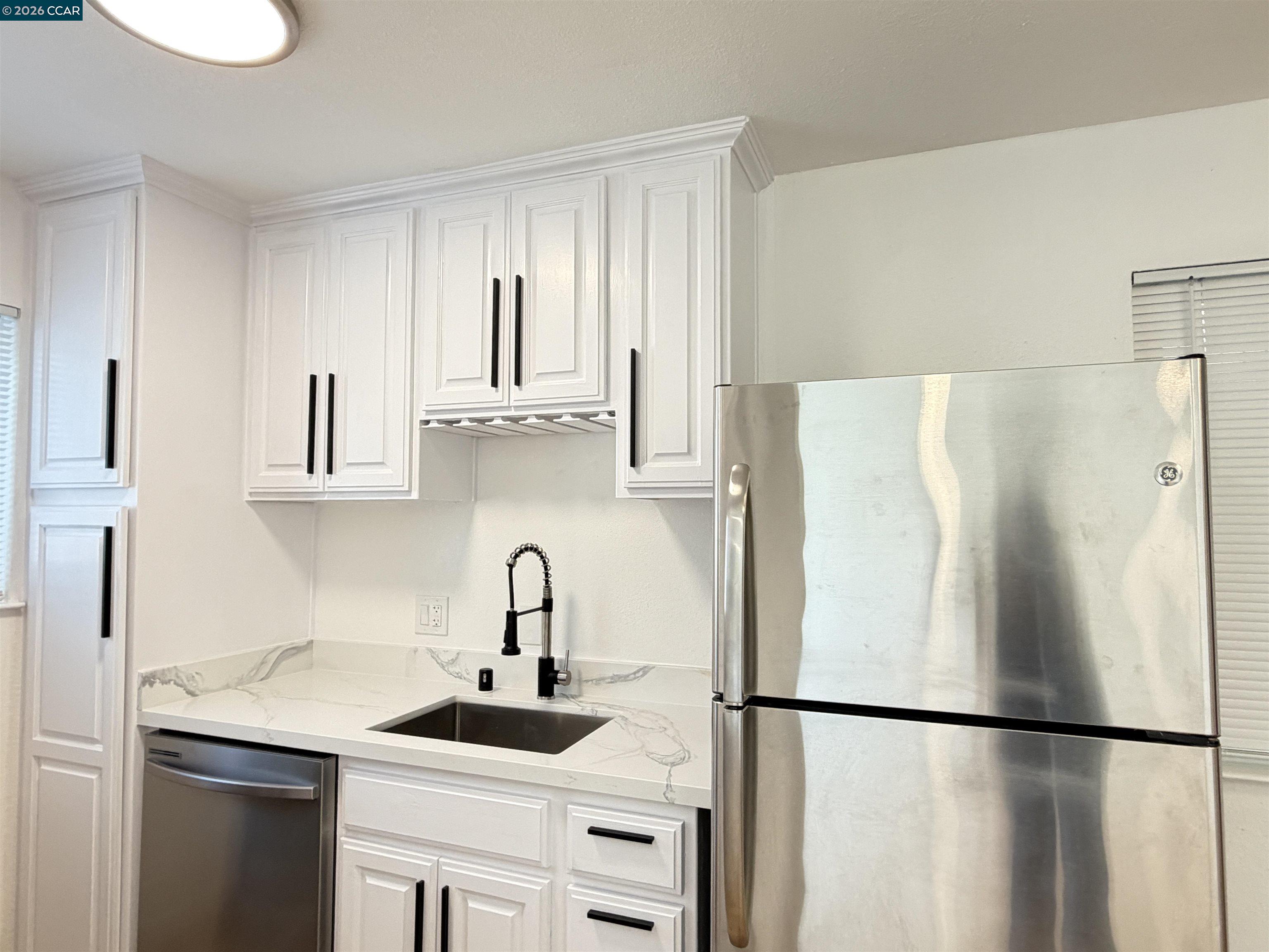 Detail Gallery Image 18 of 42 For 10 Moss Ave #15,  Oakland,  CA 94610 - 1 Beds | 1 Baths