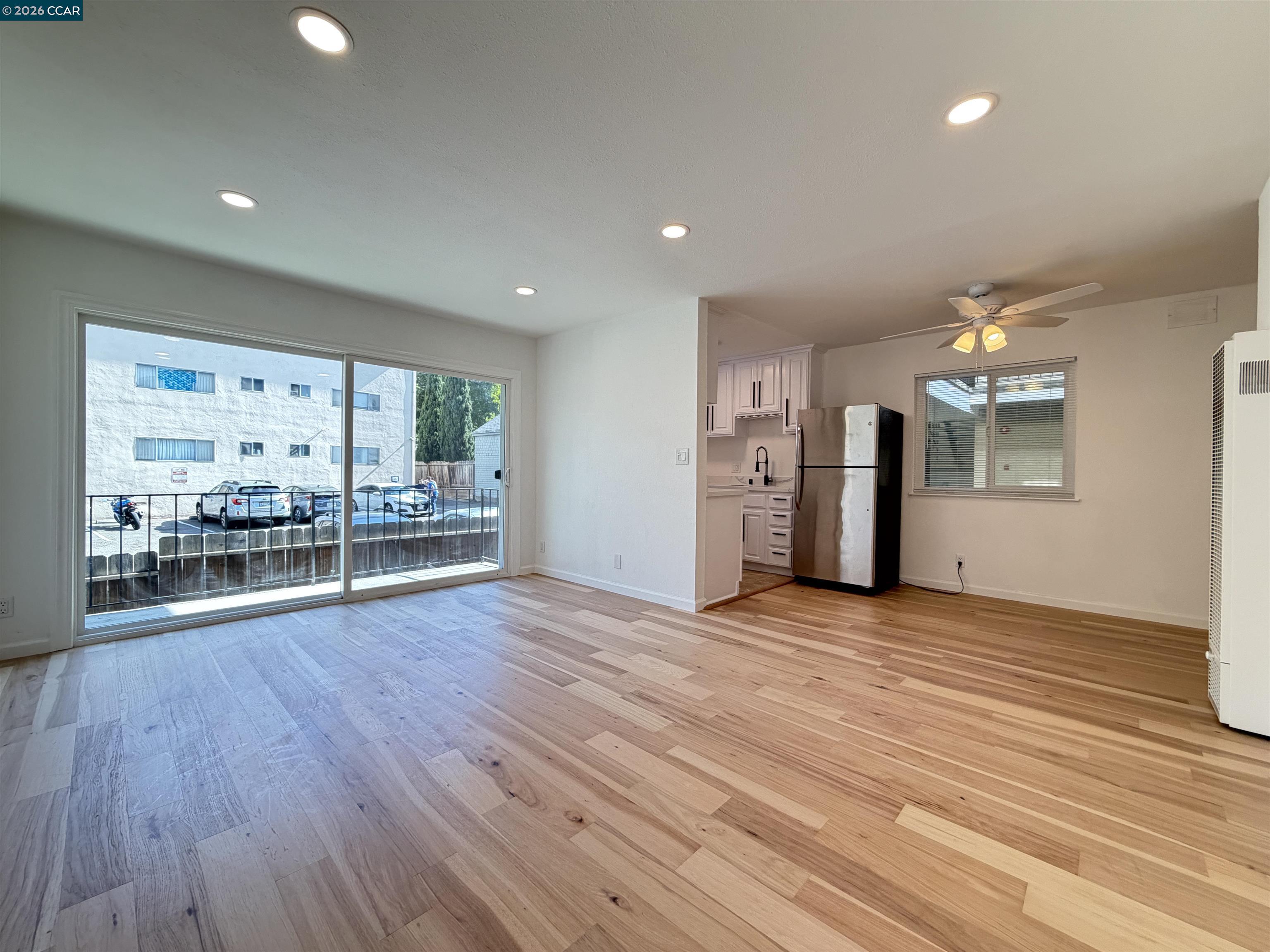 Detail Gallery Image 19 of 42 For 10 Moss Ave #15,  Oakland,  CA 94610 - 1 Beds | 1 Baths