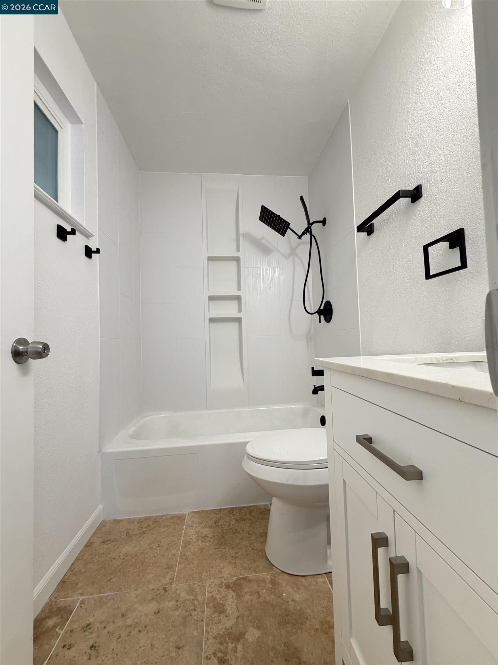 Detail Gallery Image 24 of 42 For 10 Moss Ave #15,  Oakland,  CA 94610 - 1 Beds | 1 Baths