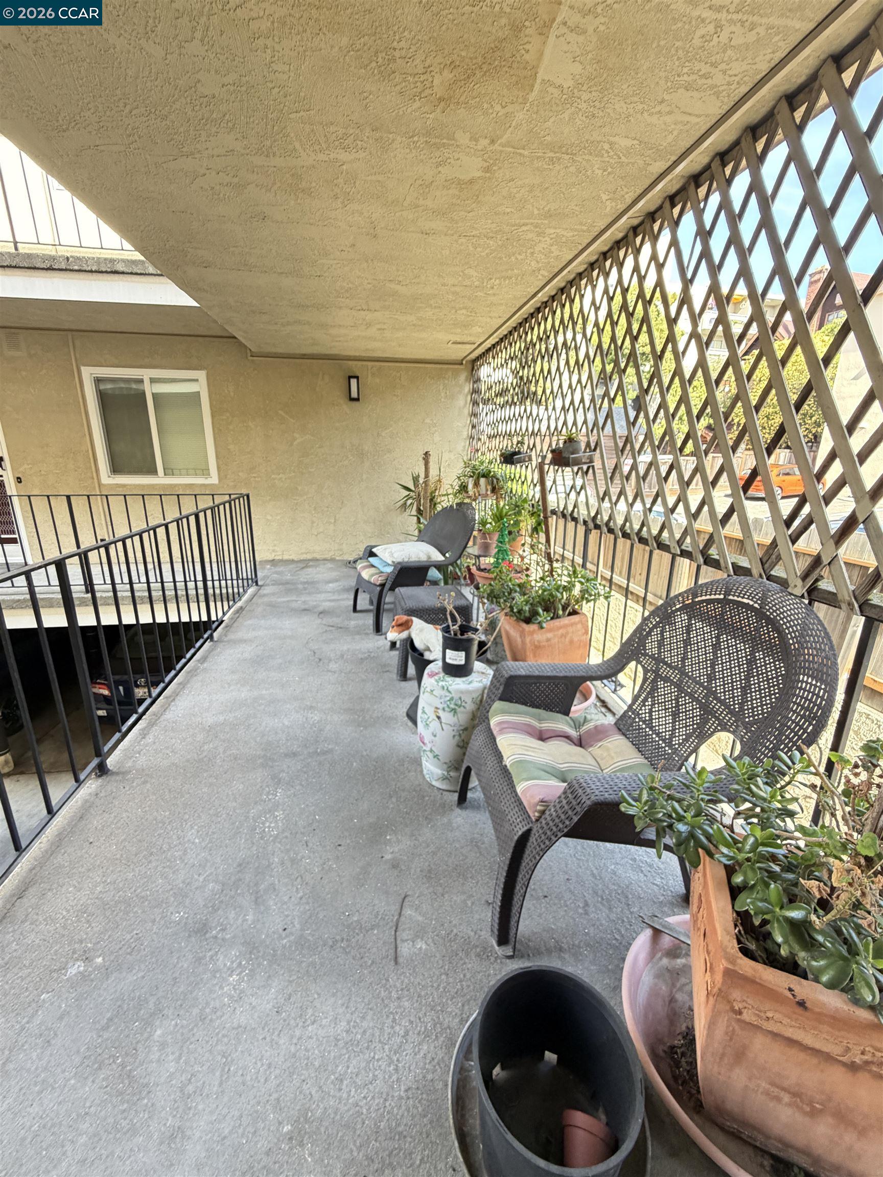 Detail Gallery Image 31 of 42 For 10 Moss Ave #15,  Oakland,  CA 94610 - 1 Beds | 1 Baths