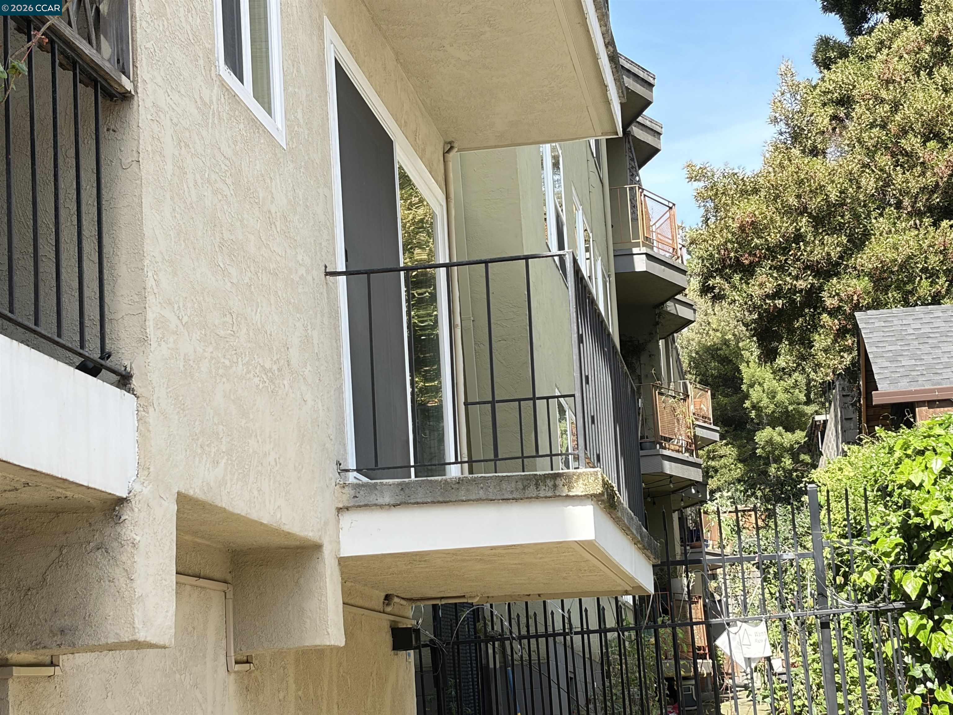 Detail Gallery Image 32 of 42 For 10 Moss Ave #15,  Oakland,  CA 94610 - 1 Beds | 1 Baths