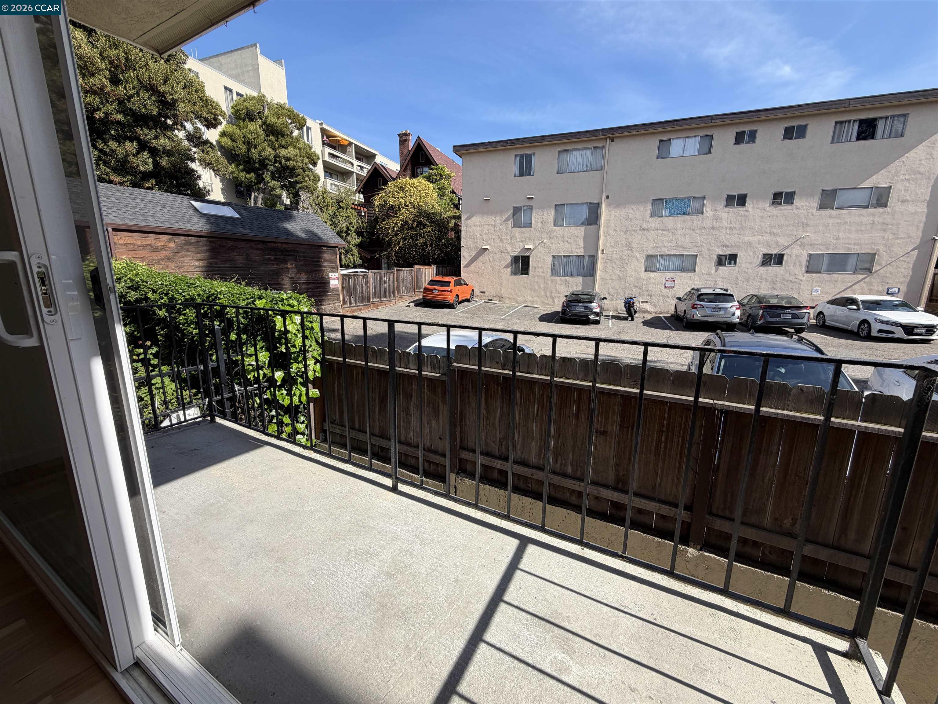 Detail Gallery Image 33 of 42 For 10 Moss Ave #15,  Oakland,  CA 94610 - 1 Beds | 1 Baths