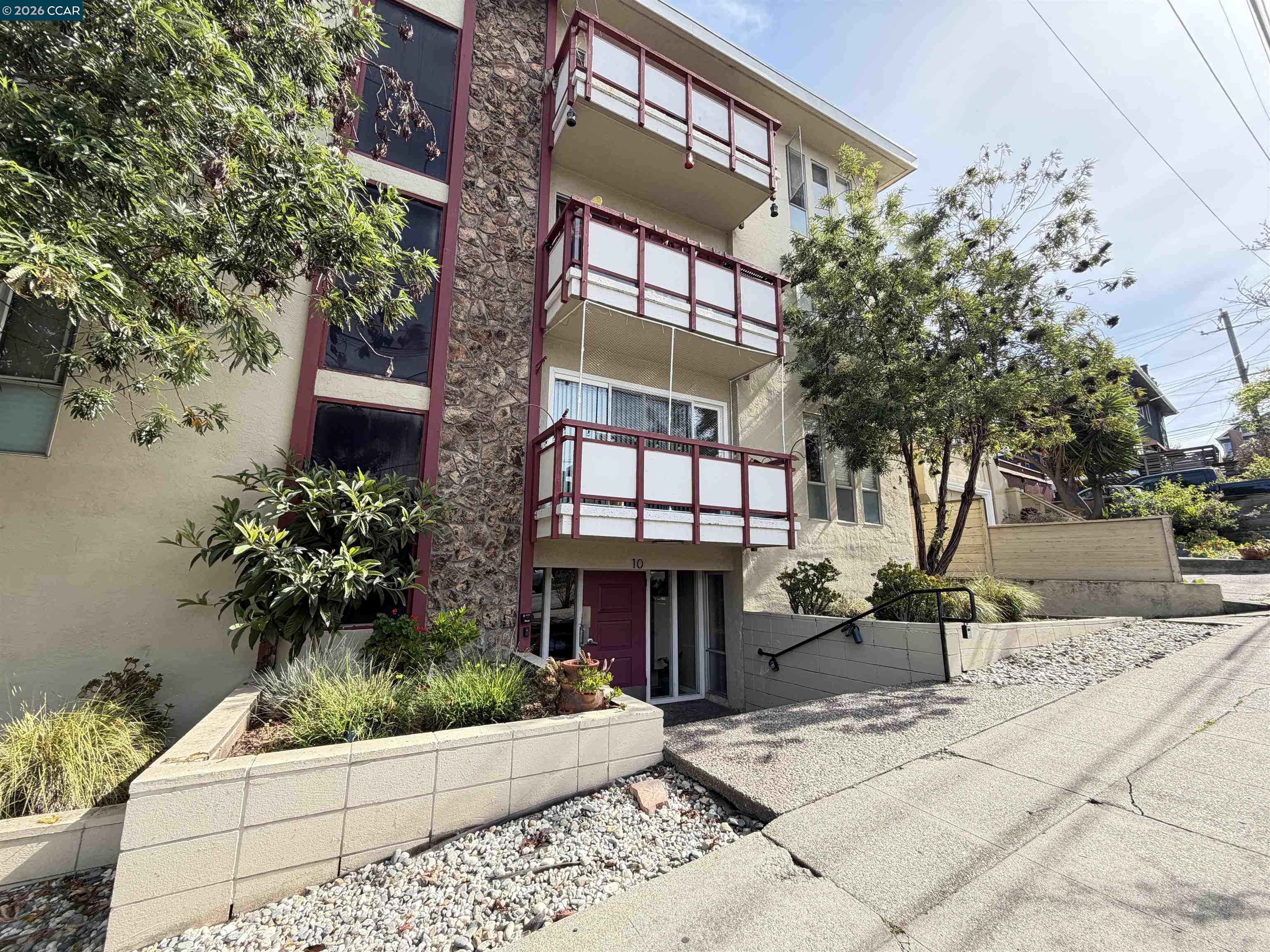 Detail Gallery Image 41 of 42 For 10 Moss Ave #15,  Oakland,  CA 94610 - 1 Beds | 1 Baths