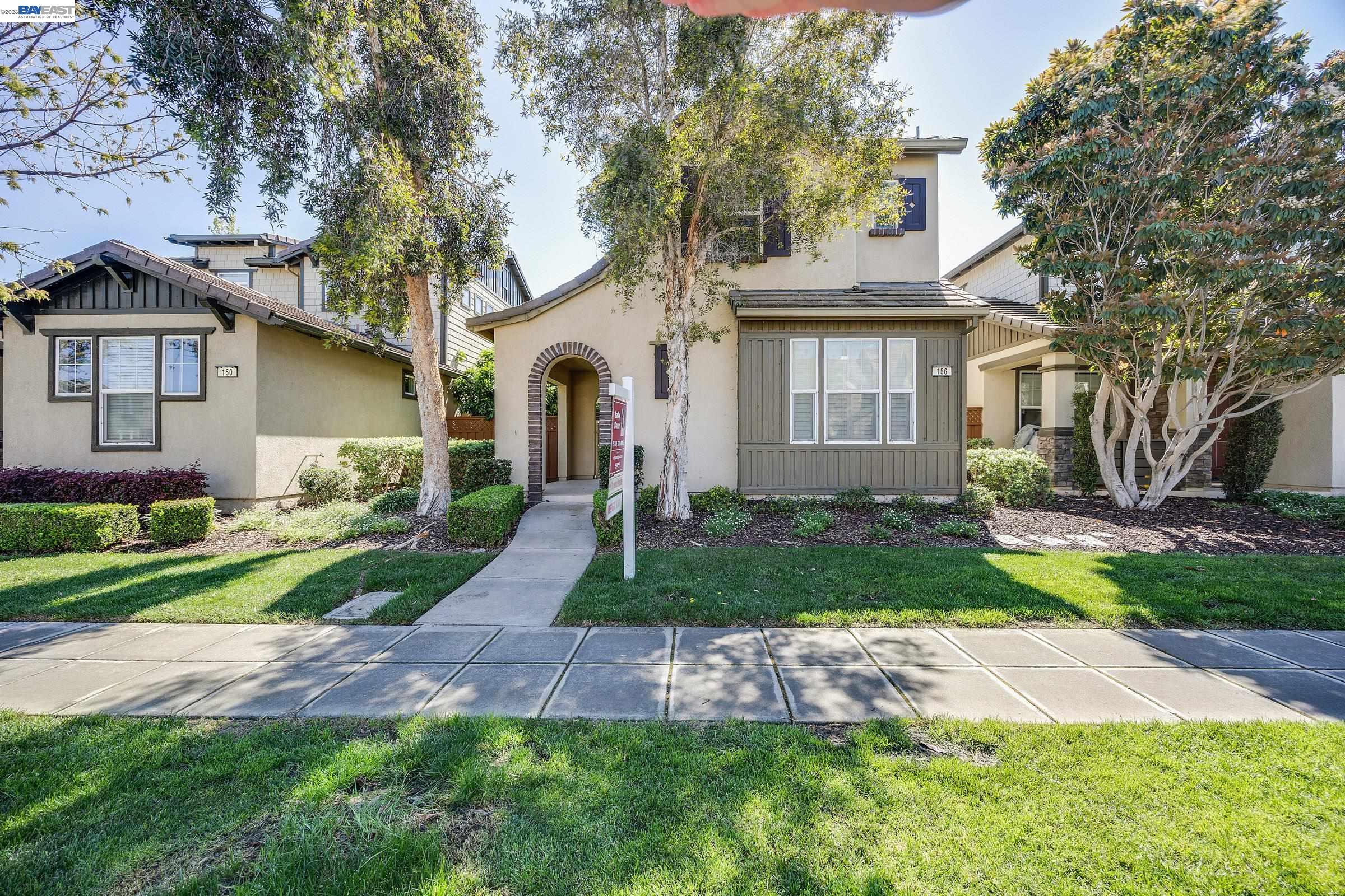 Detail Gallery Image 2 of 32 For 156 W Moraga St, Mountain House,  CA 95391-1183 - 3 Beds | 3 Baths