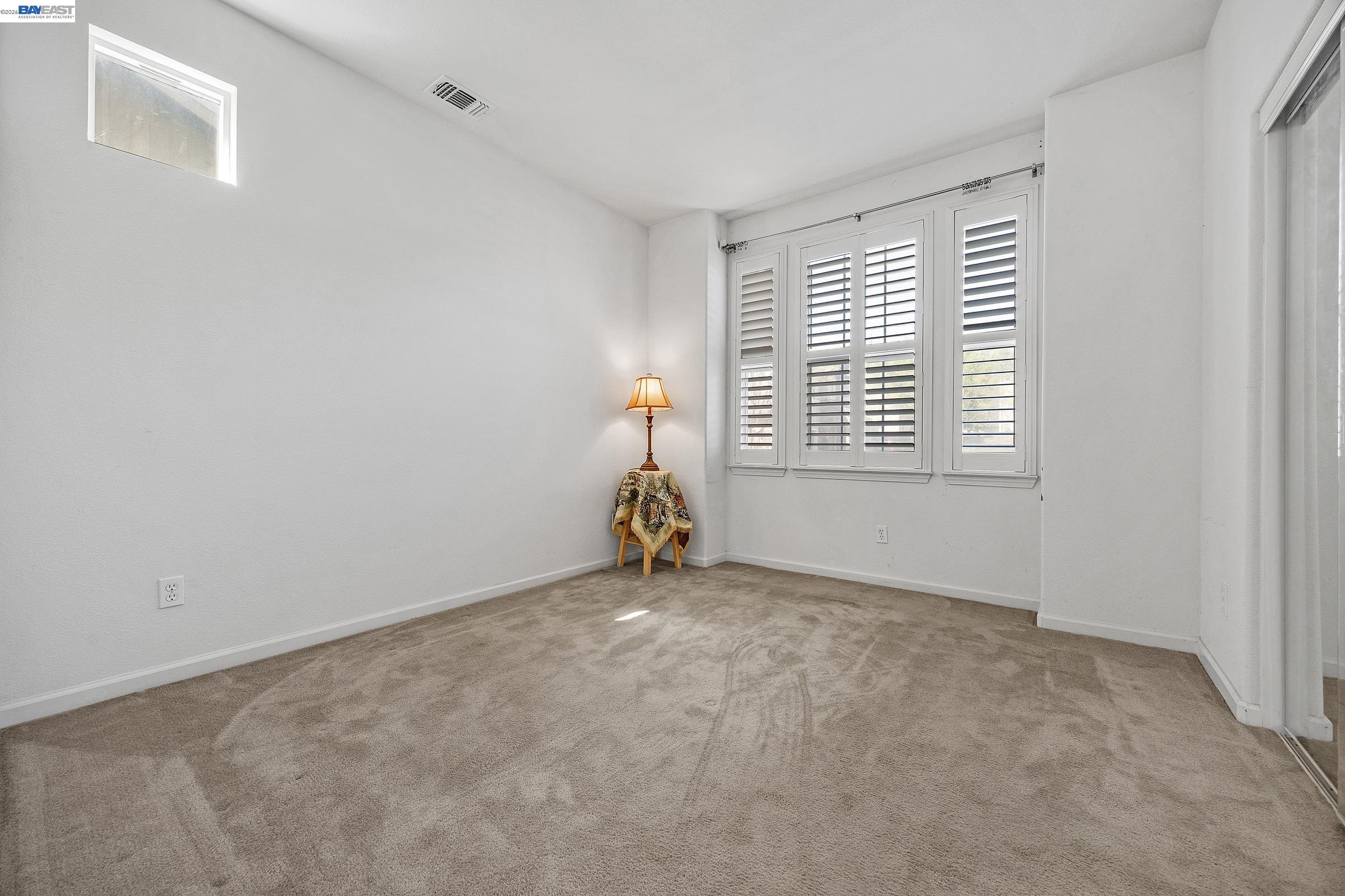 Detail Gallery Image 14 of 33 For 156 W Moraga St, Mountain House,  CA 95391-1183 - 3 Beds | 3 Baths