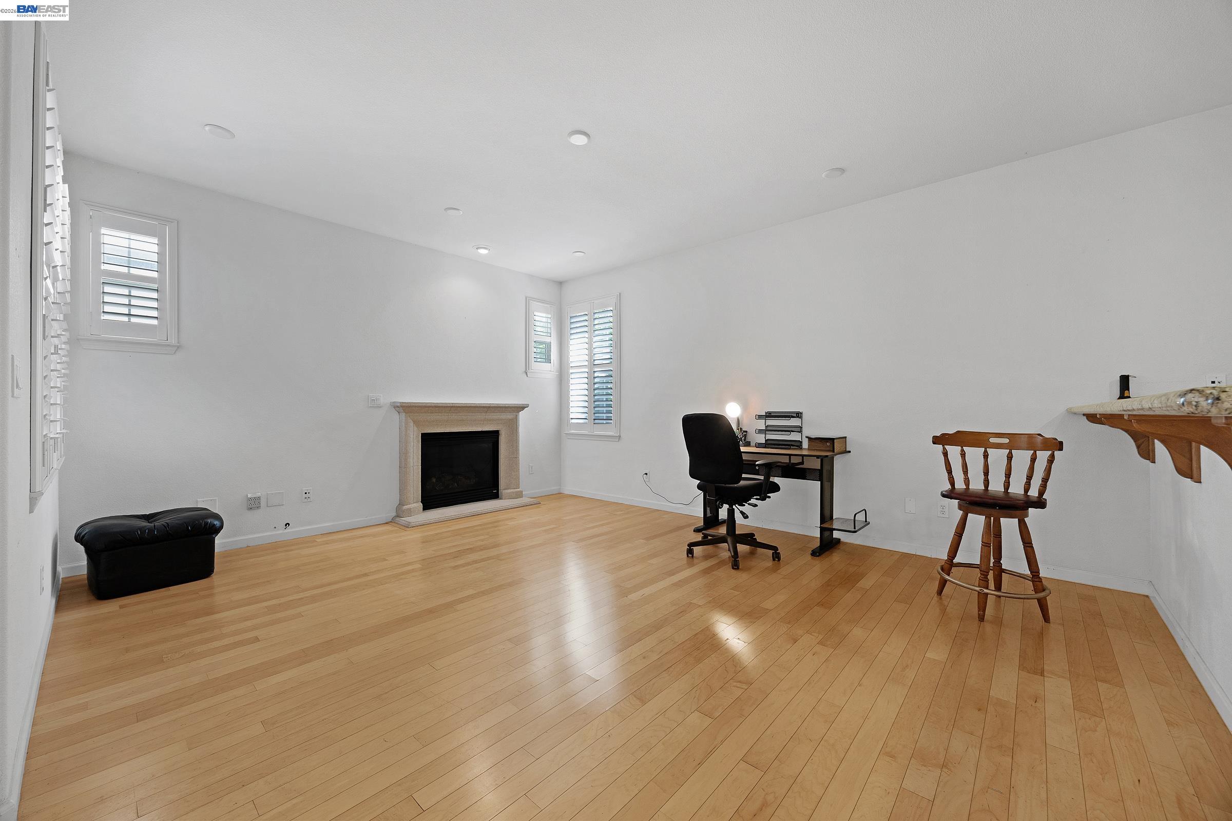 Detail Gallery Image 22 of 33 For 156 W Moraga St, Mountain House,  CA 95391-1183 - 3 Beds | 3 Baths