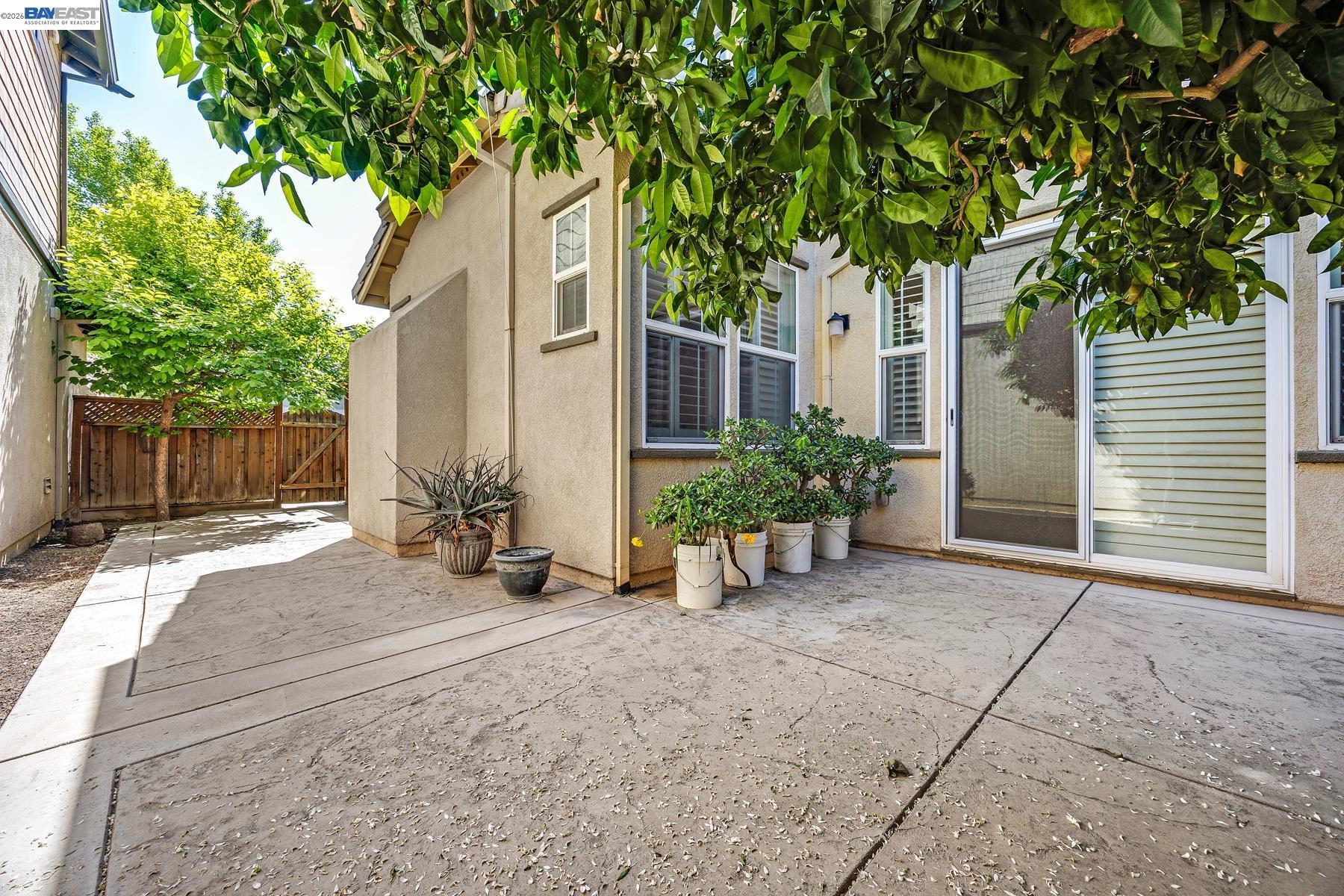 Detail Gallery Image 27 of 33 For 156 W Moraga St, Mountain House,  CA 95391-1183 - 3 Beds | 3 Baths