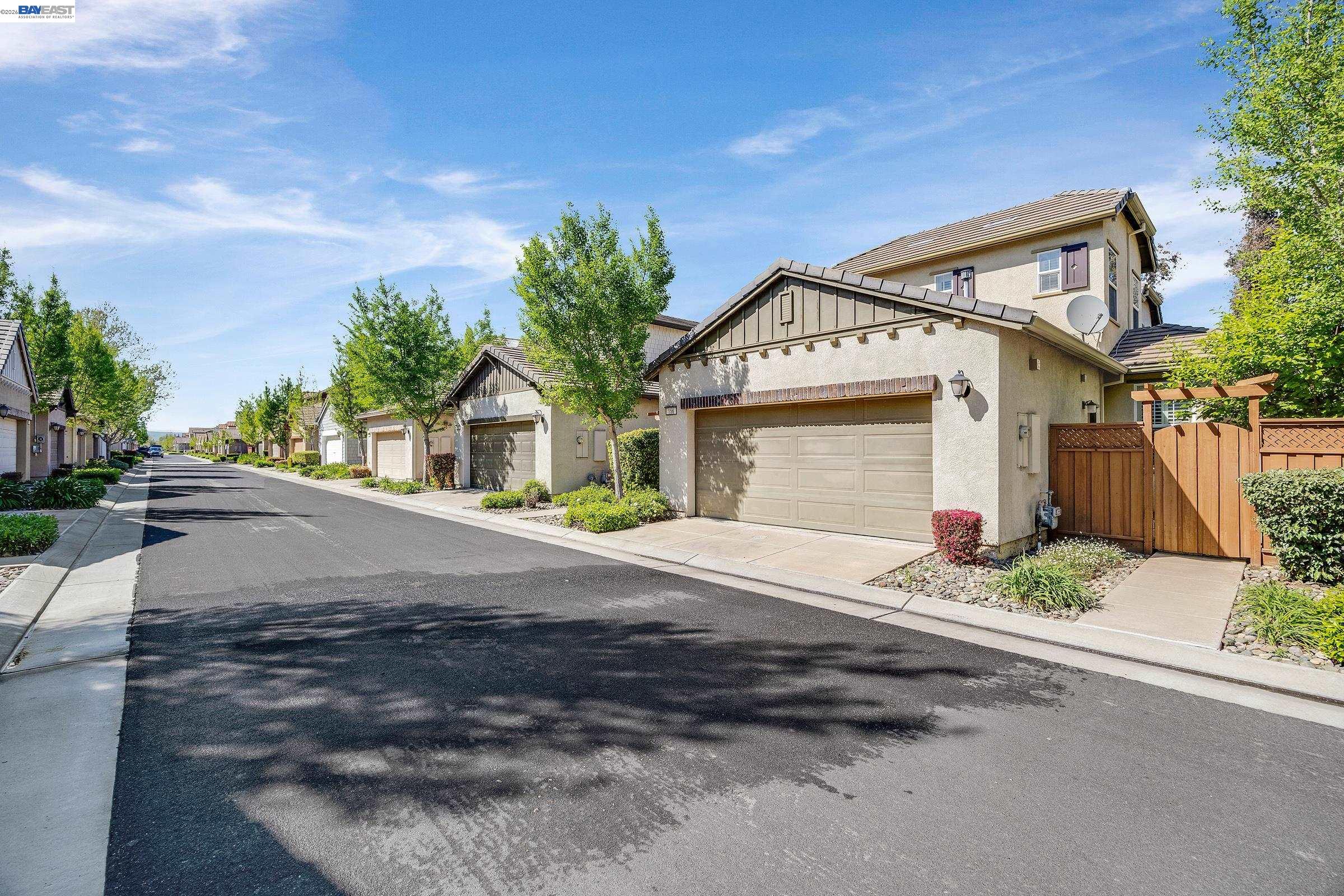 Detail Gallery Image 28 of 33 For 156 W Moraga St, Mountain House,  CA 95391-1183 - 3 Beds | 3 Baths