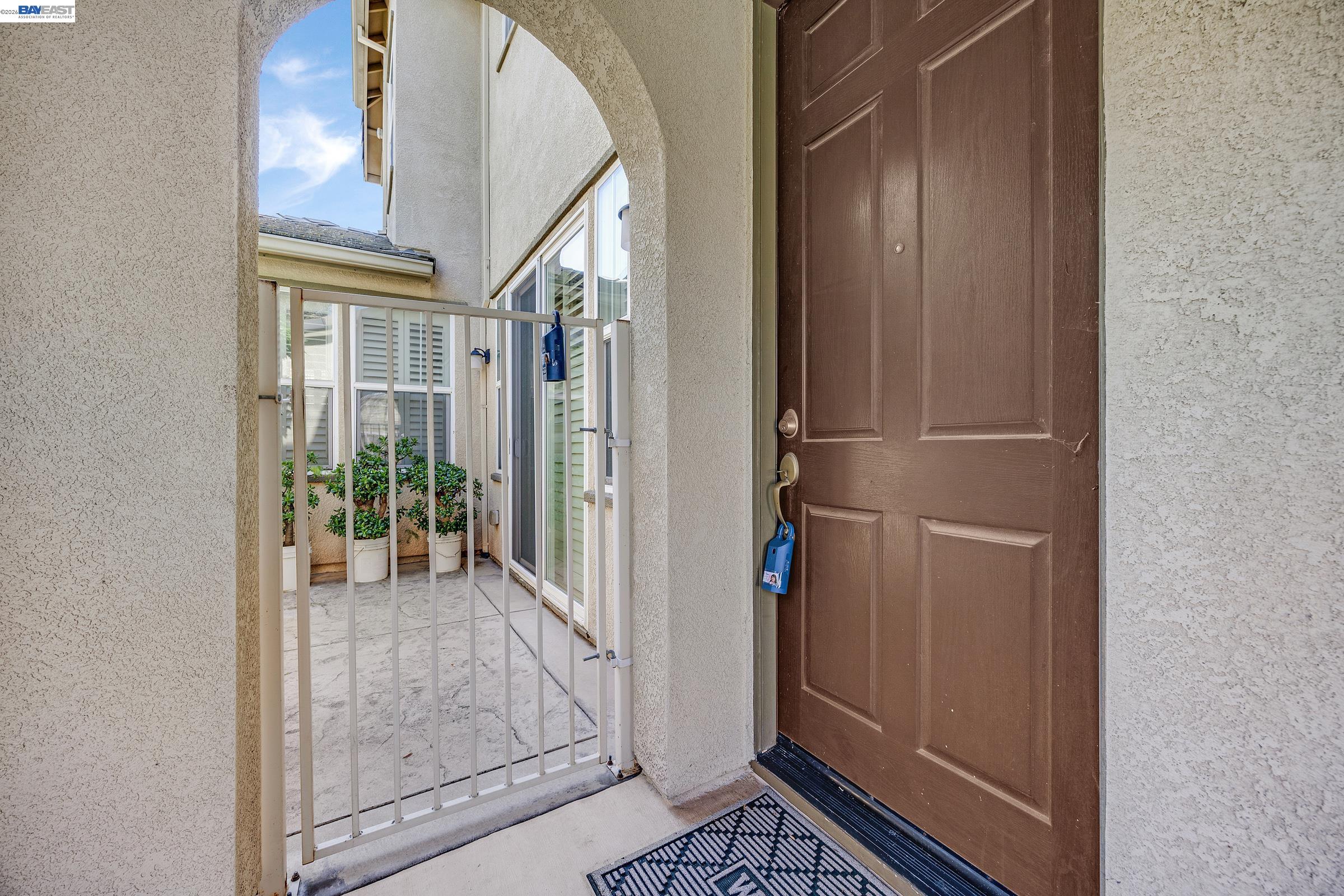 Detail Gallery Image 7 of 33 For 156 W Moraga St, Mountain House,  CA 95391-1183 - 3 Beds | 3 Baths